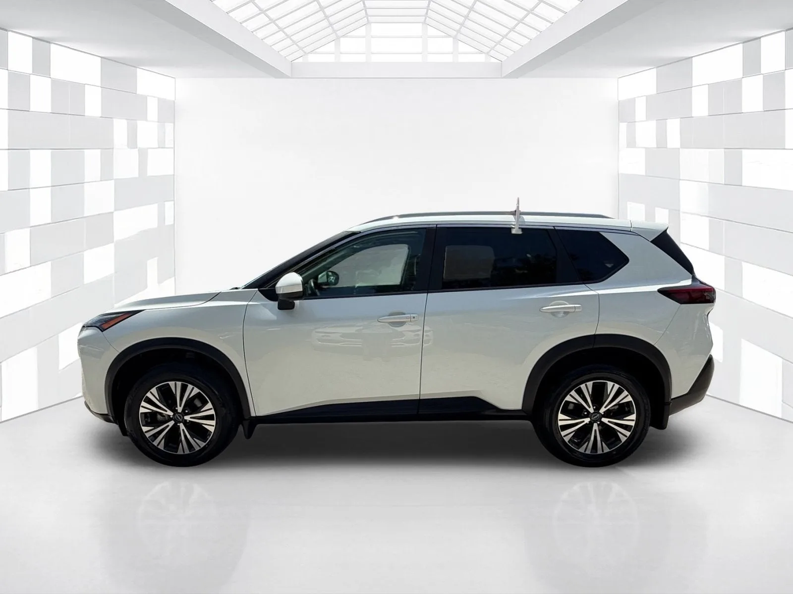 2023 Nissan Rogue SV photo 4