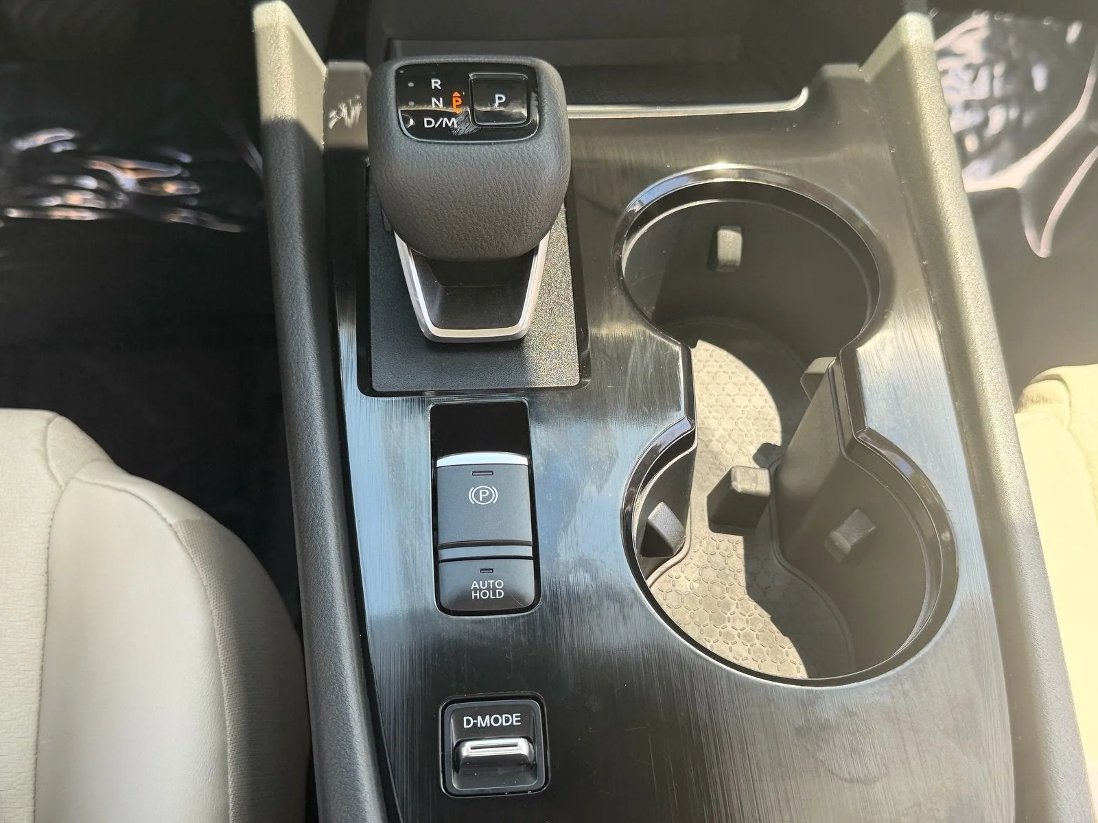 2023 Nissan Rogue SV photo 27