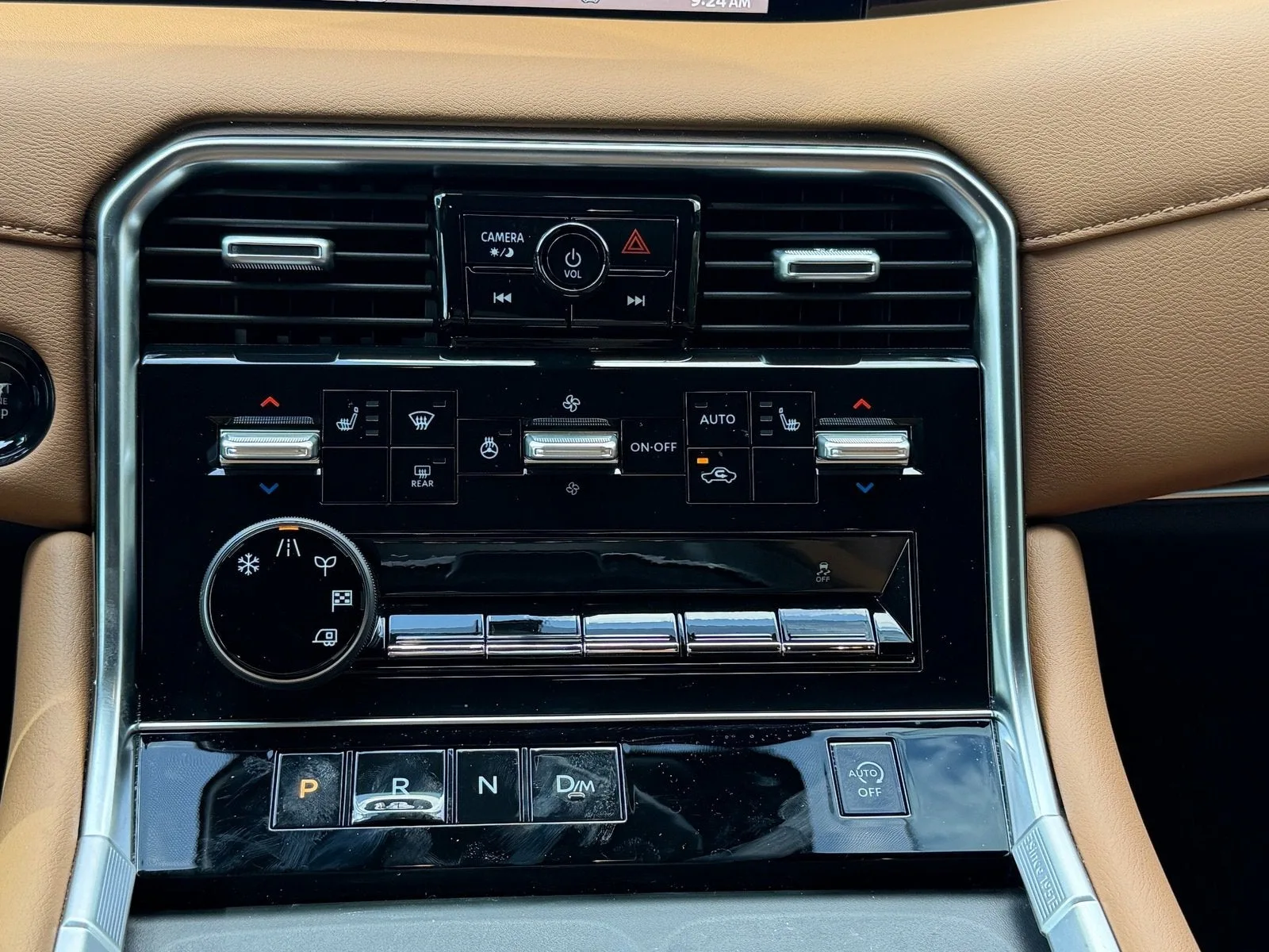 2025 Nissan Armada SL photo 17