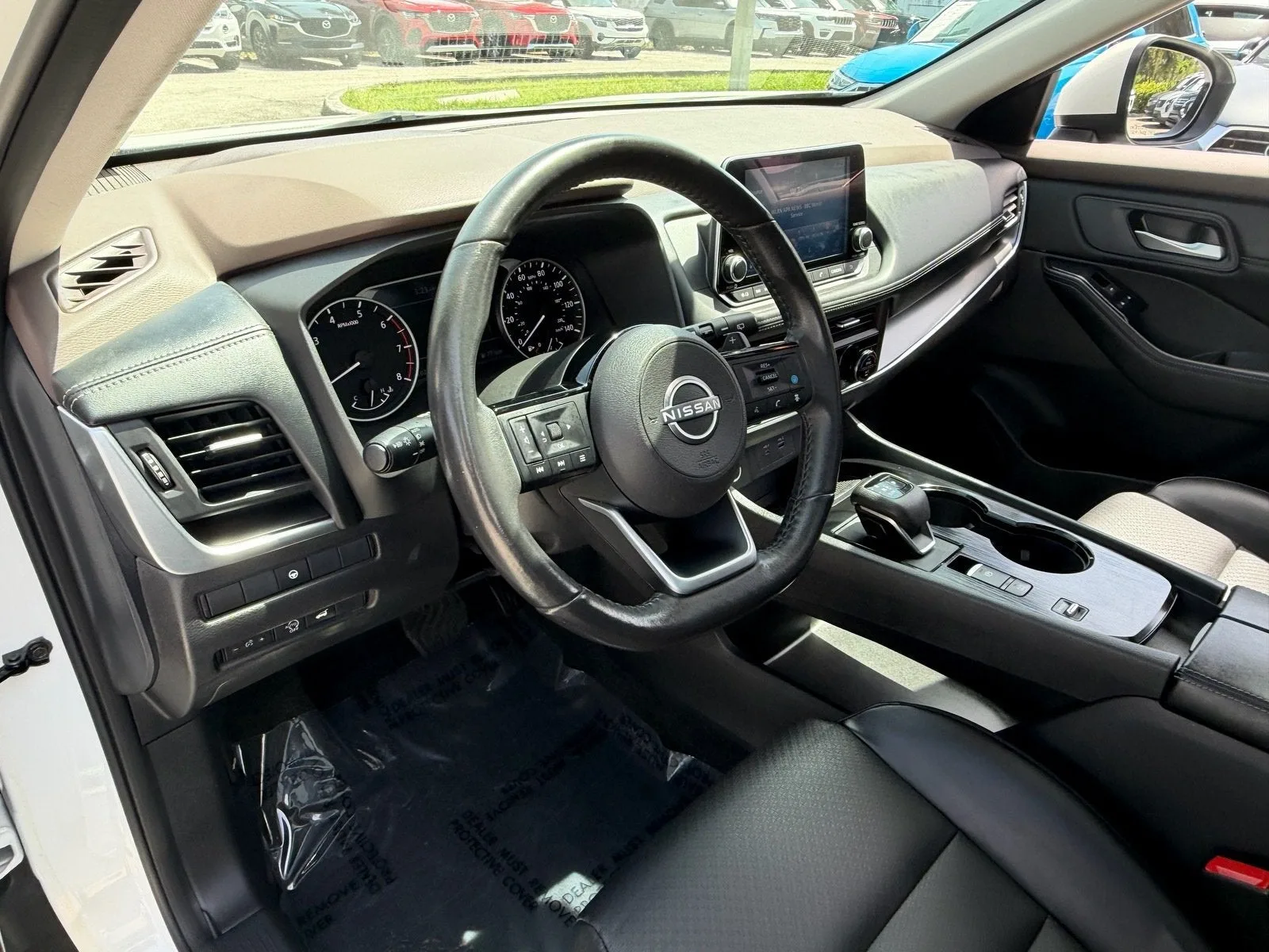 2023 Nissan Rogue SV photo 10