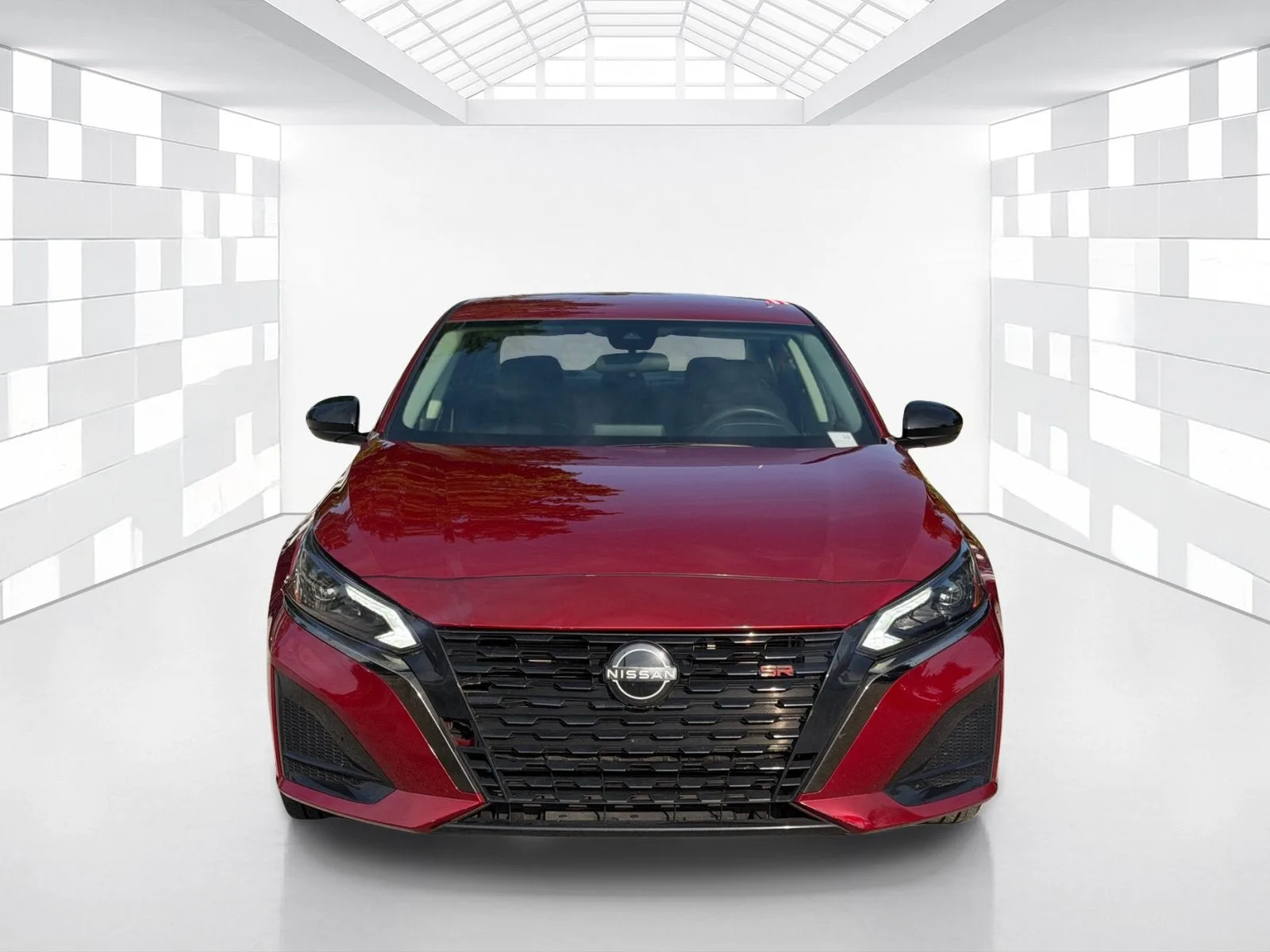 2023 Nissan Altima SR photo 2