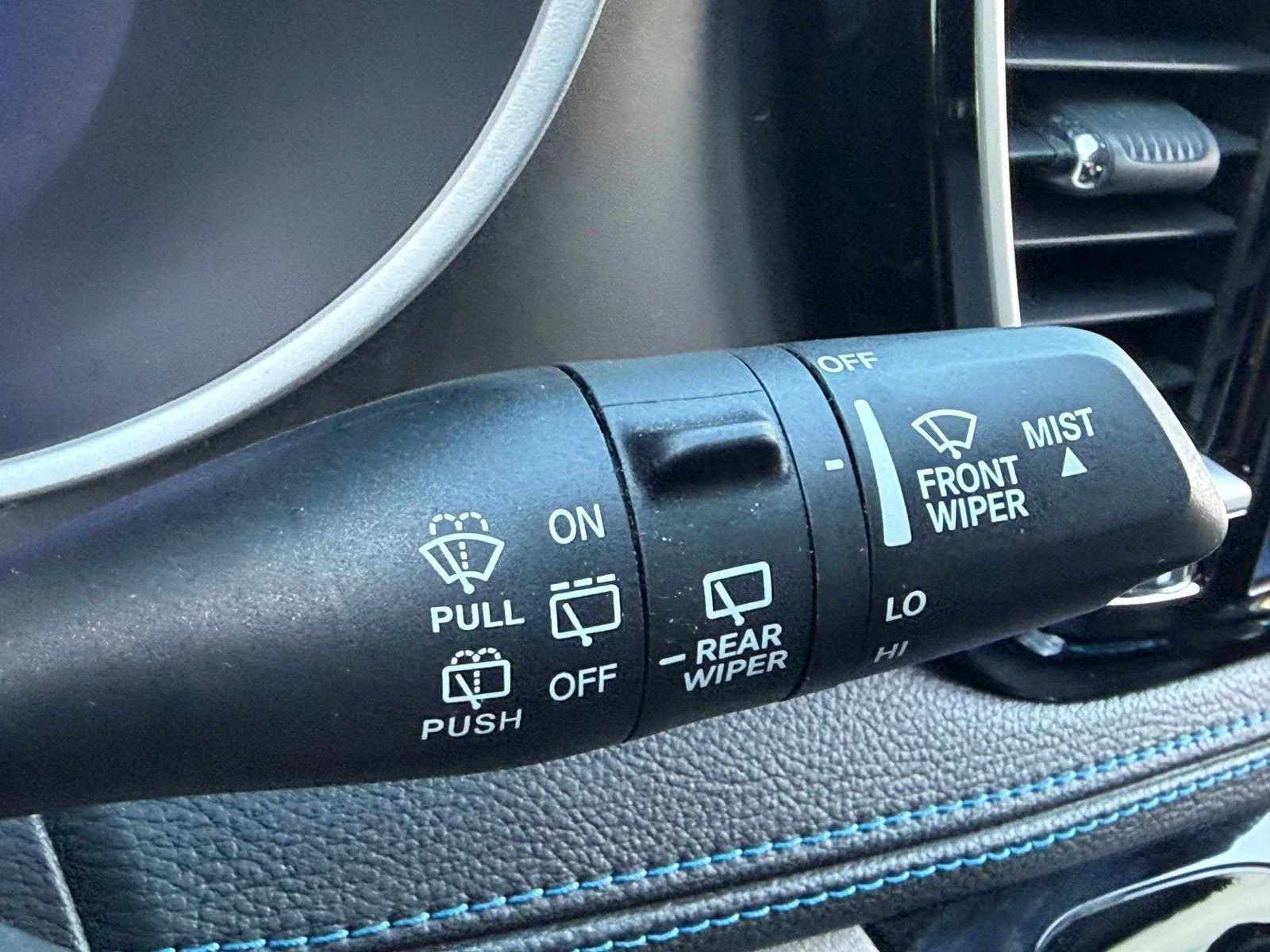 2021 Chrysler Pacifica Hybrid Touring L photo 34