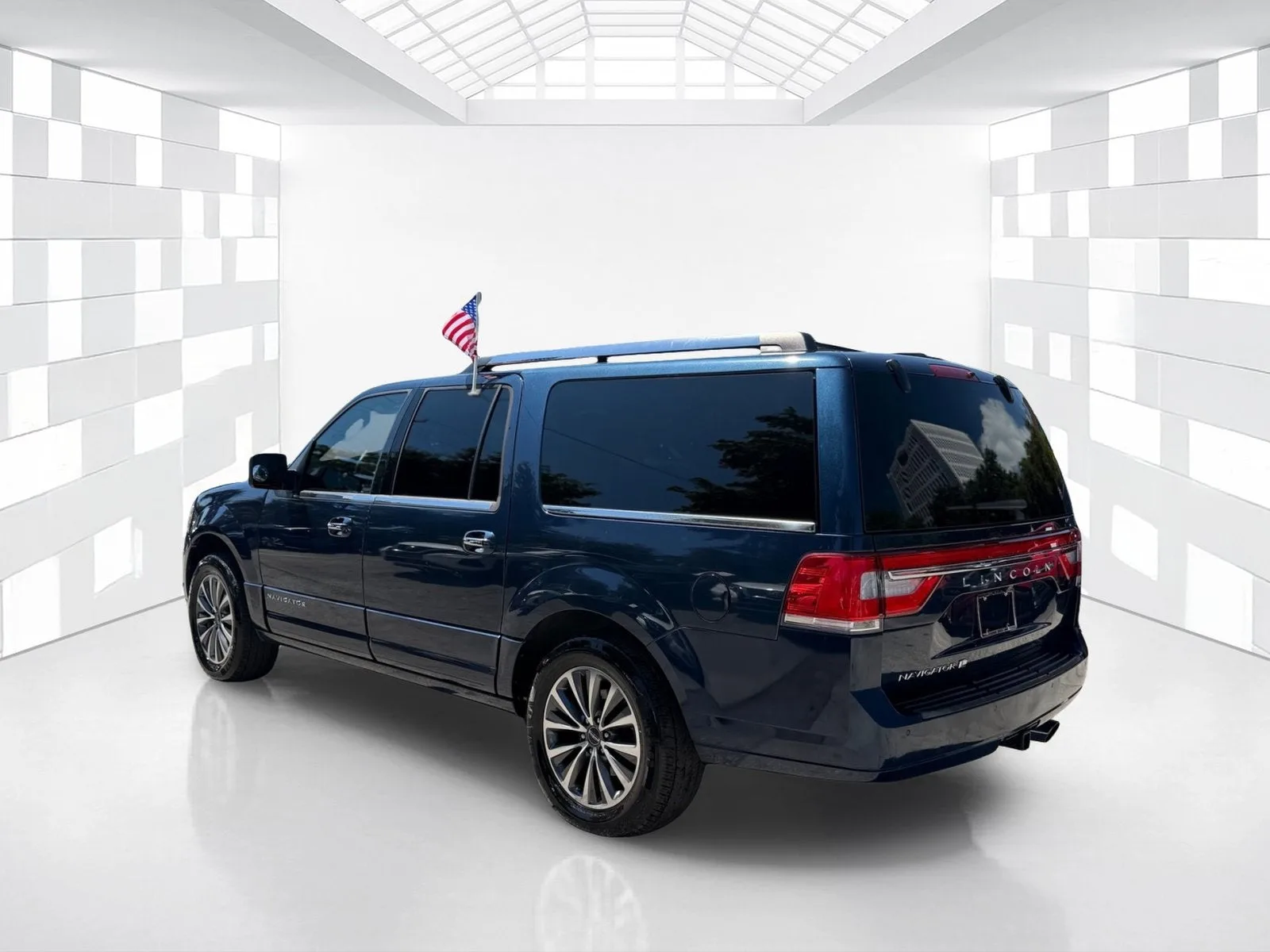 2017 Lincoln Navigator L Select photo 5