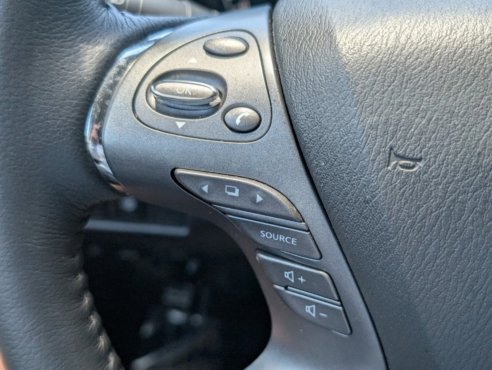 2024 Nissan Murano SL photo 31