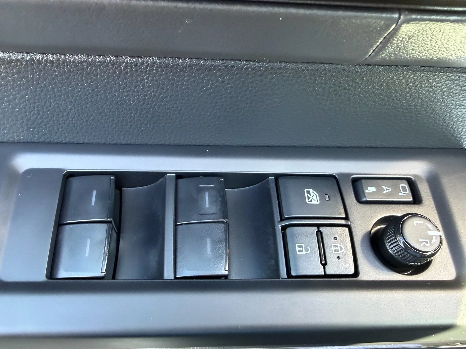 2025 Toyota Sequoia Platinum photo 24
