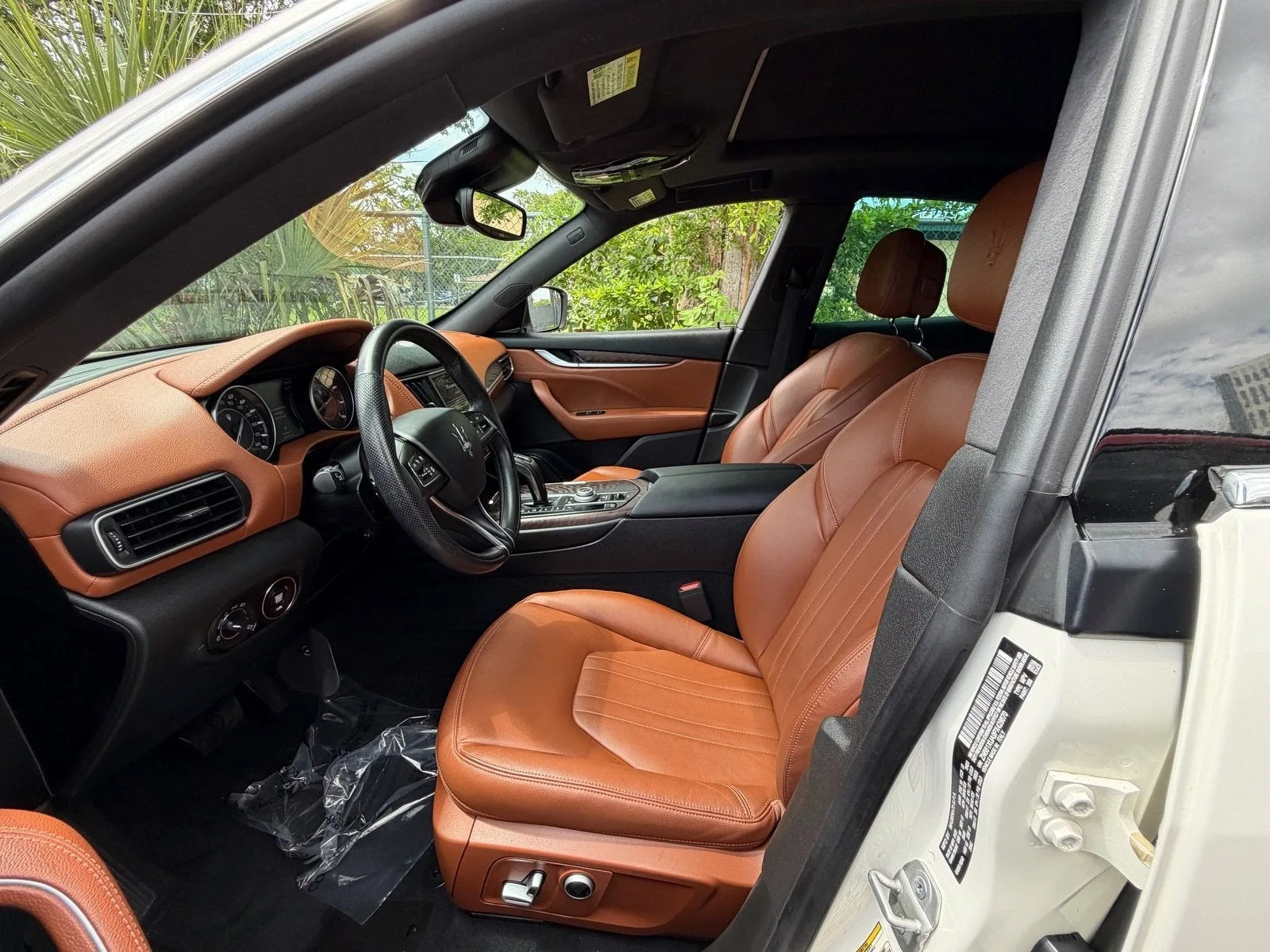2023 Maserati Levante GT photo 8
