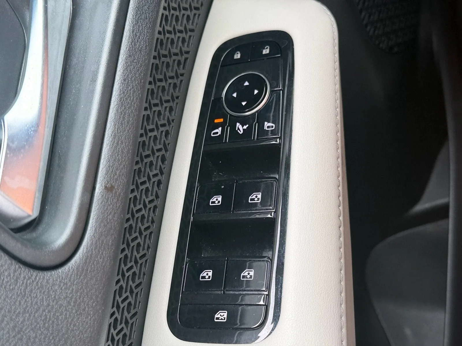 2025 Nissan ARIYA ENGAGE photo 33