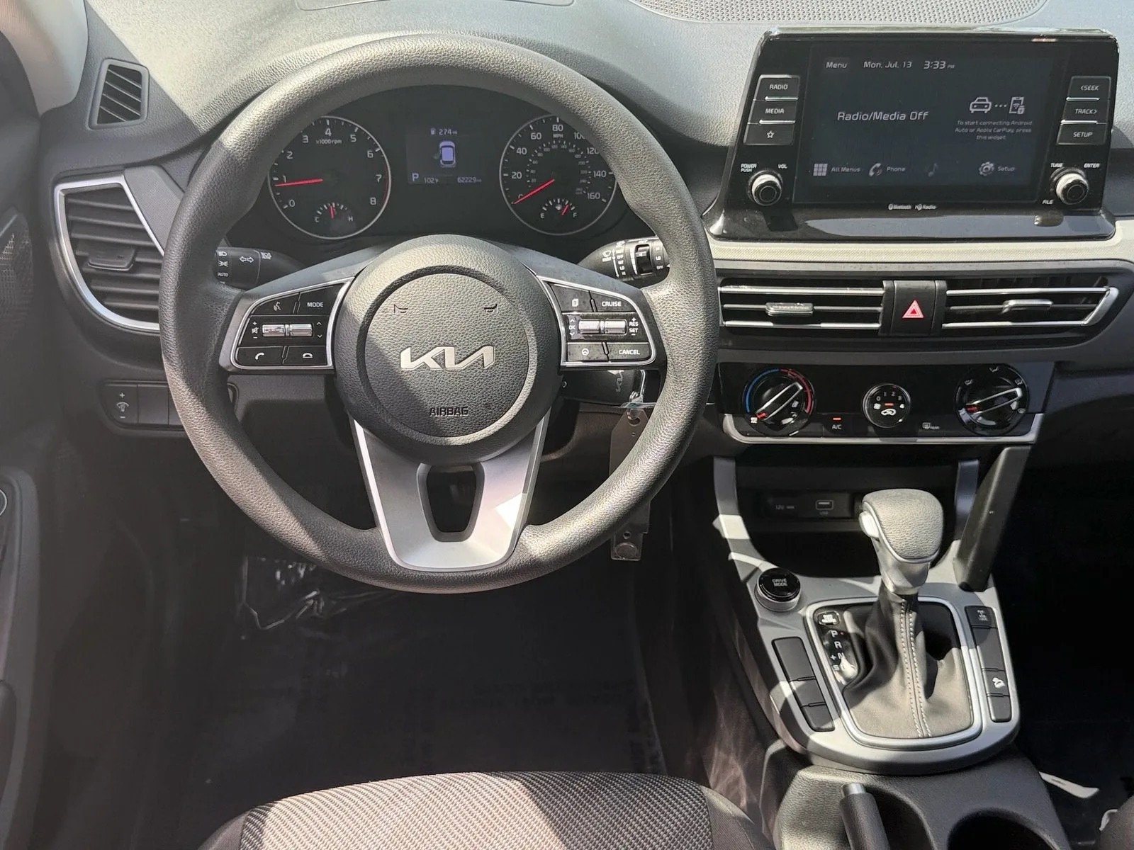 2022 Kia Seltos LX photo 11