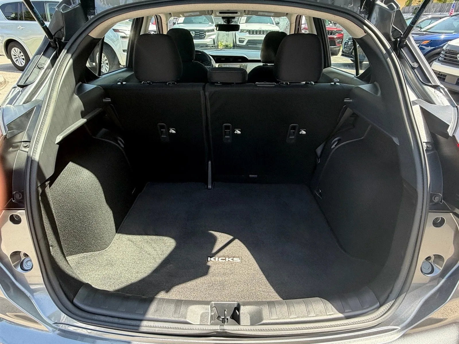 2024 Nissan Kicks SV photo 14