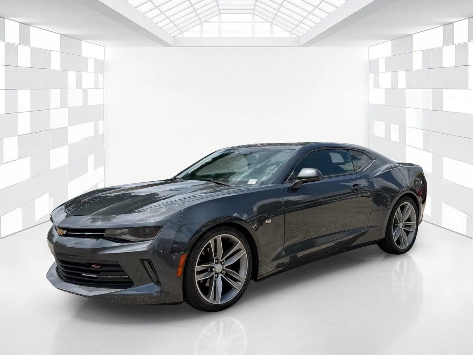 2018 Chevrolet Camaro 1LT photo 3
