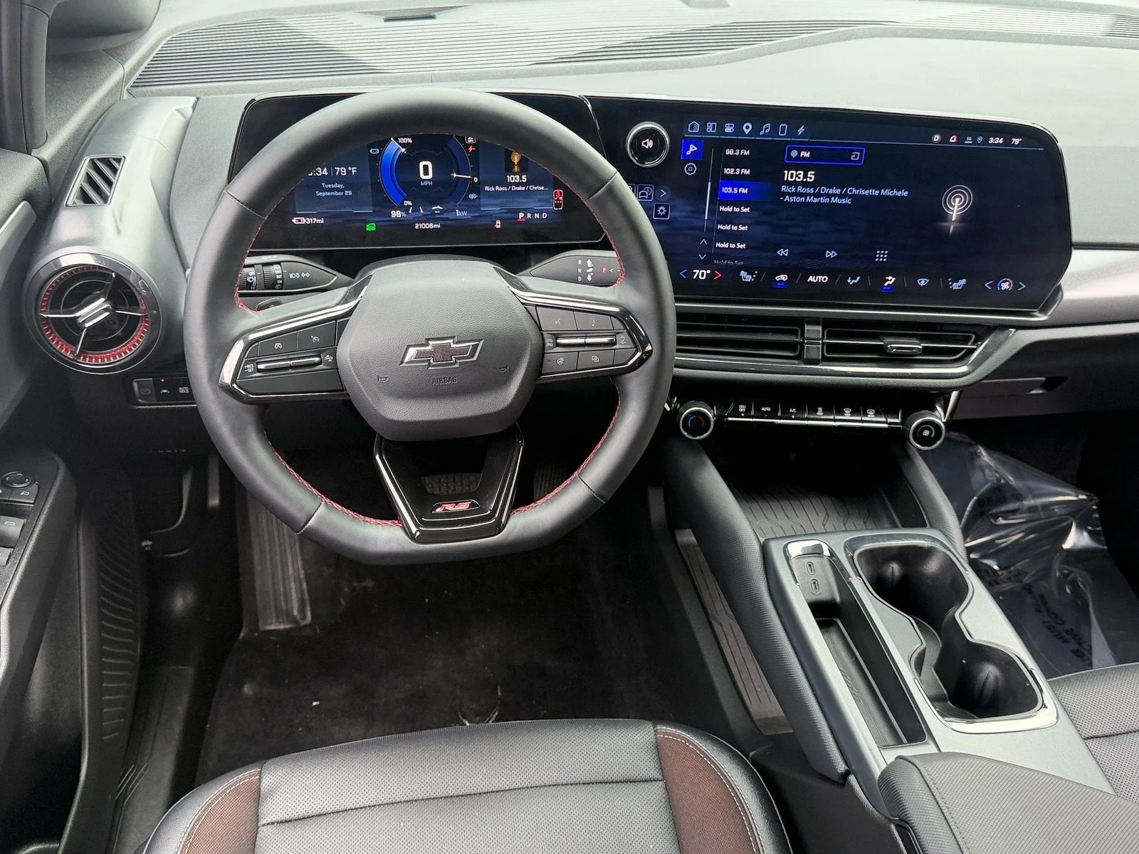 2024 Chevrolet Equinox EV RS photo 12