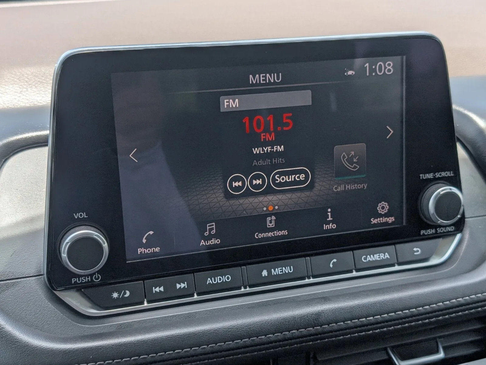 2022 Nissan Rogue SV photo 21