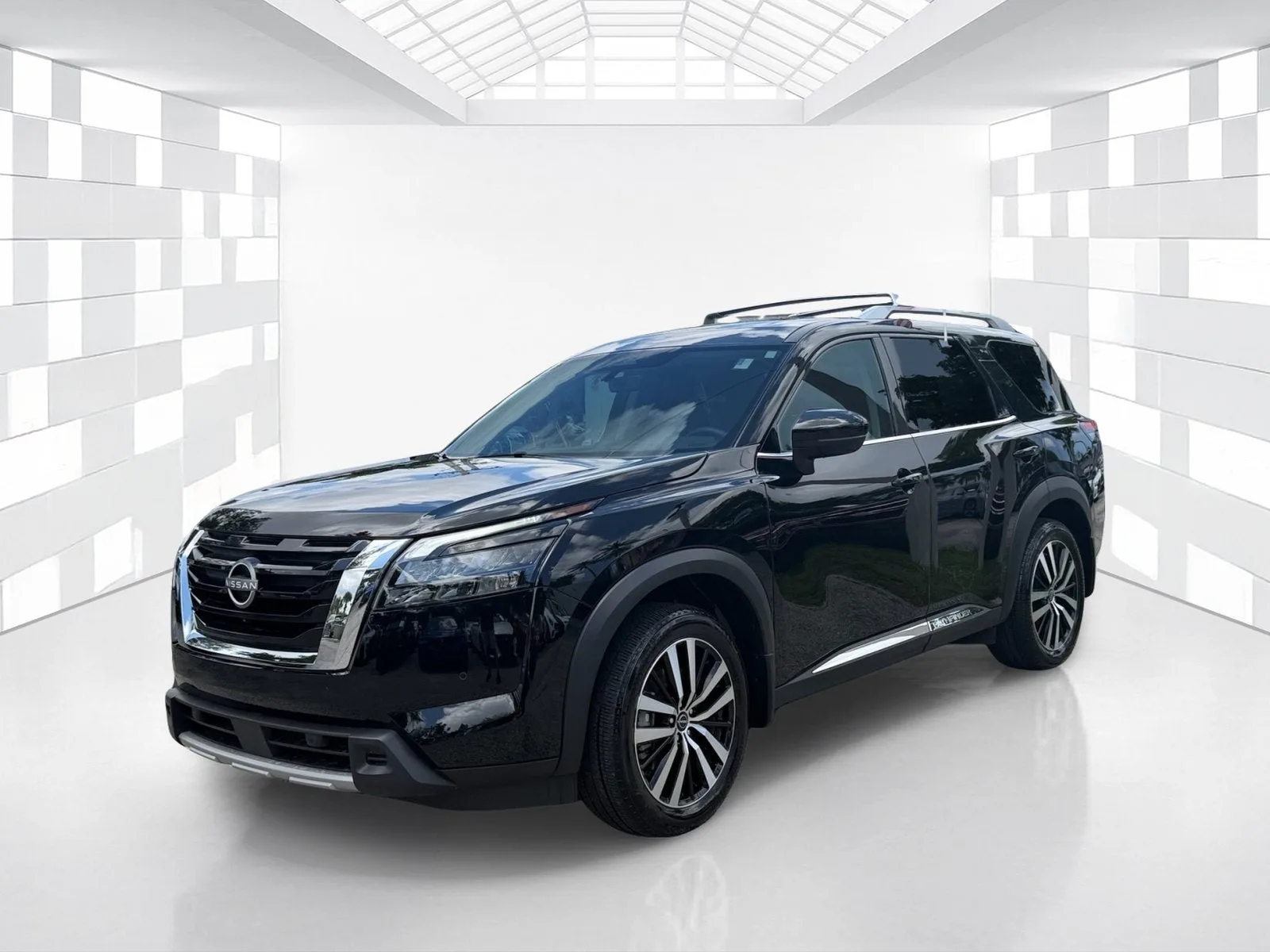2025 Nissan Pathfinder Platinum photo 3