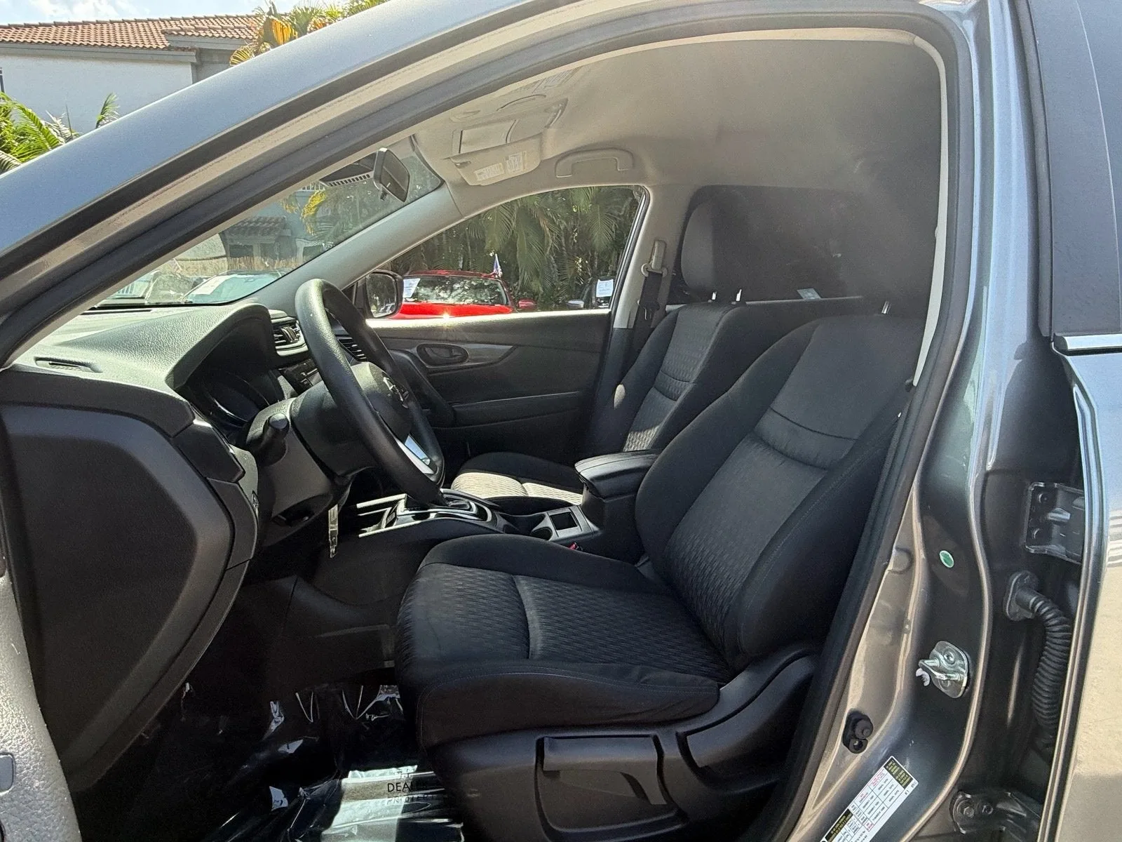 2020 Nissan Rogue S photo 9