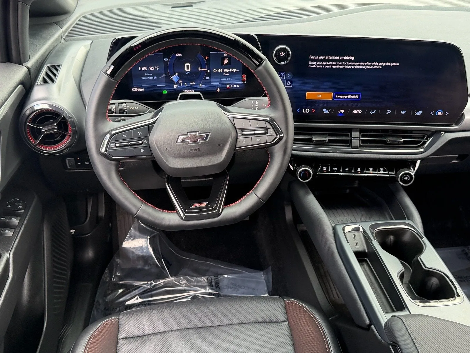 2024 Chevrolet Equinox EV RS photo 13
