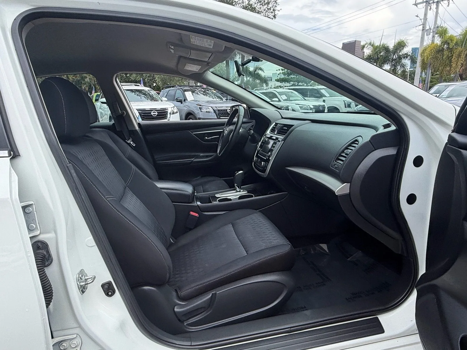 2018 Nissan Altima 2.5 SV photo 16