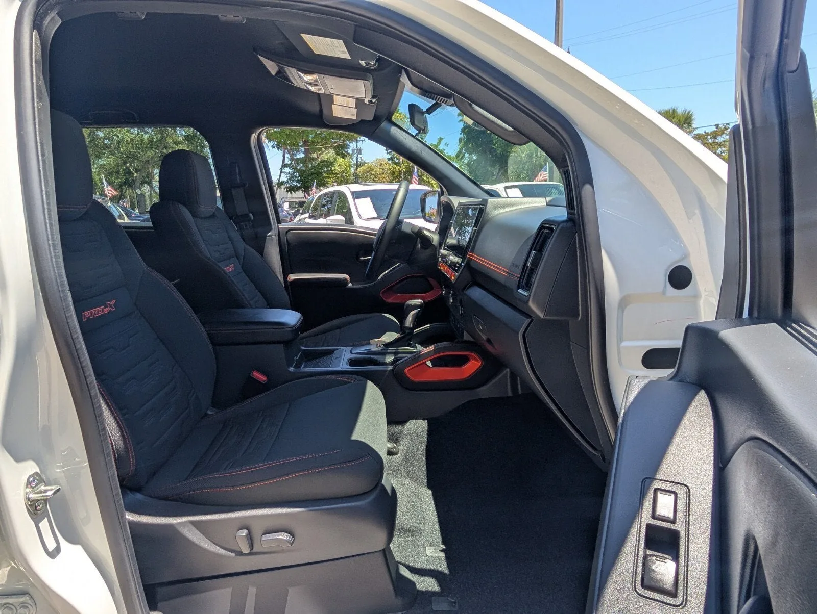 2026 Nissan Frontier PRO-X photo 17