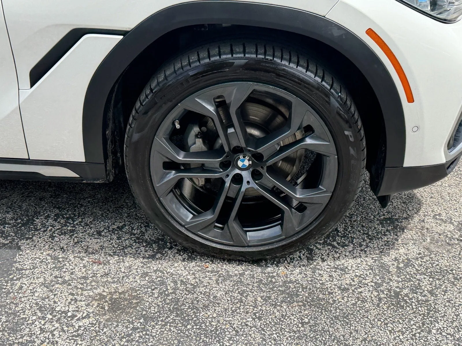 2023 BMW X6 xDrive40i photo 9