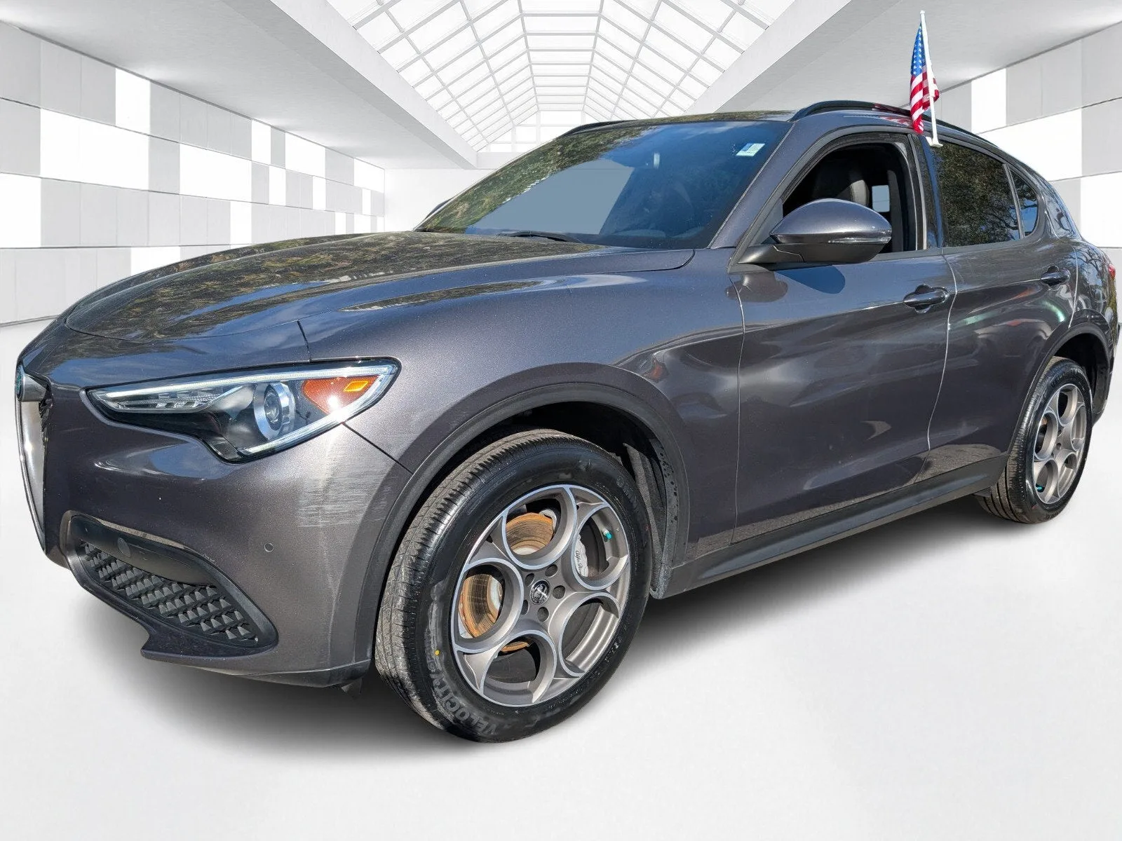 2023 Alfa Romeo Stelvio Sprint photo 3
