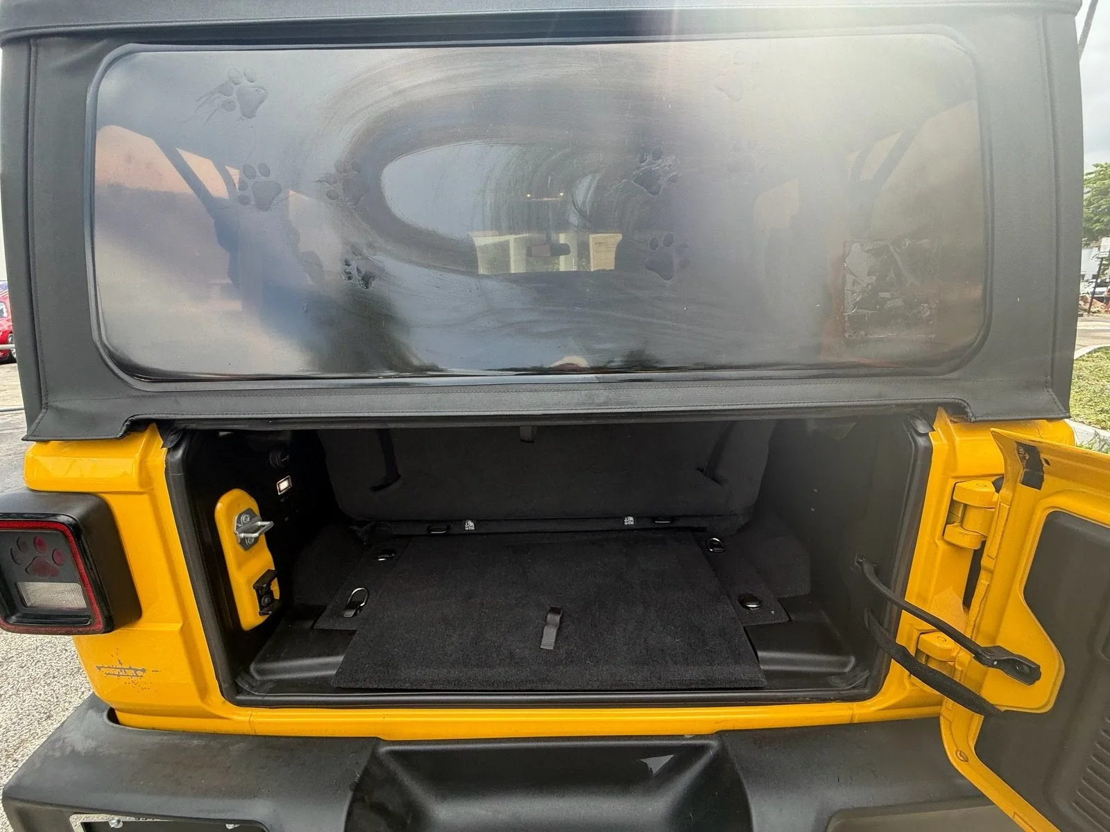 2020 Jeep Wrangler Sport S photo 12