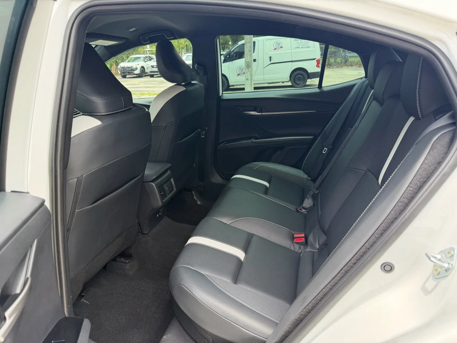 2026 Toyota Camry SE photo 13
