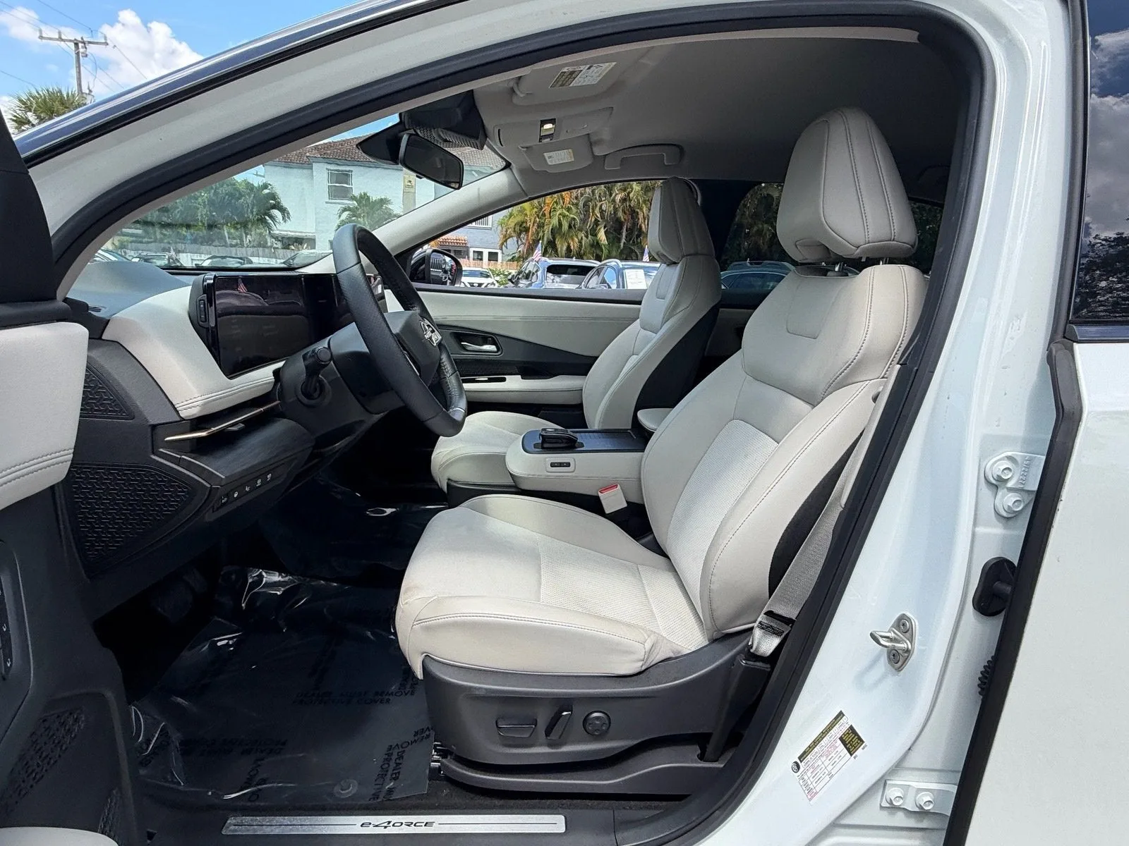 2023 Nissan ARIYA ENGAGE photo 9