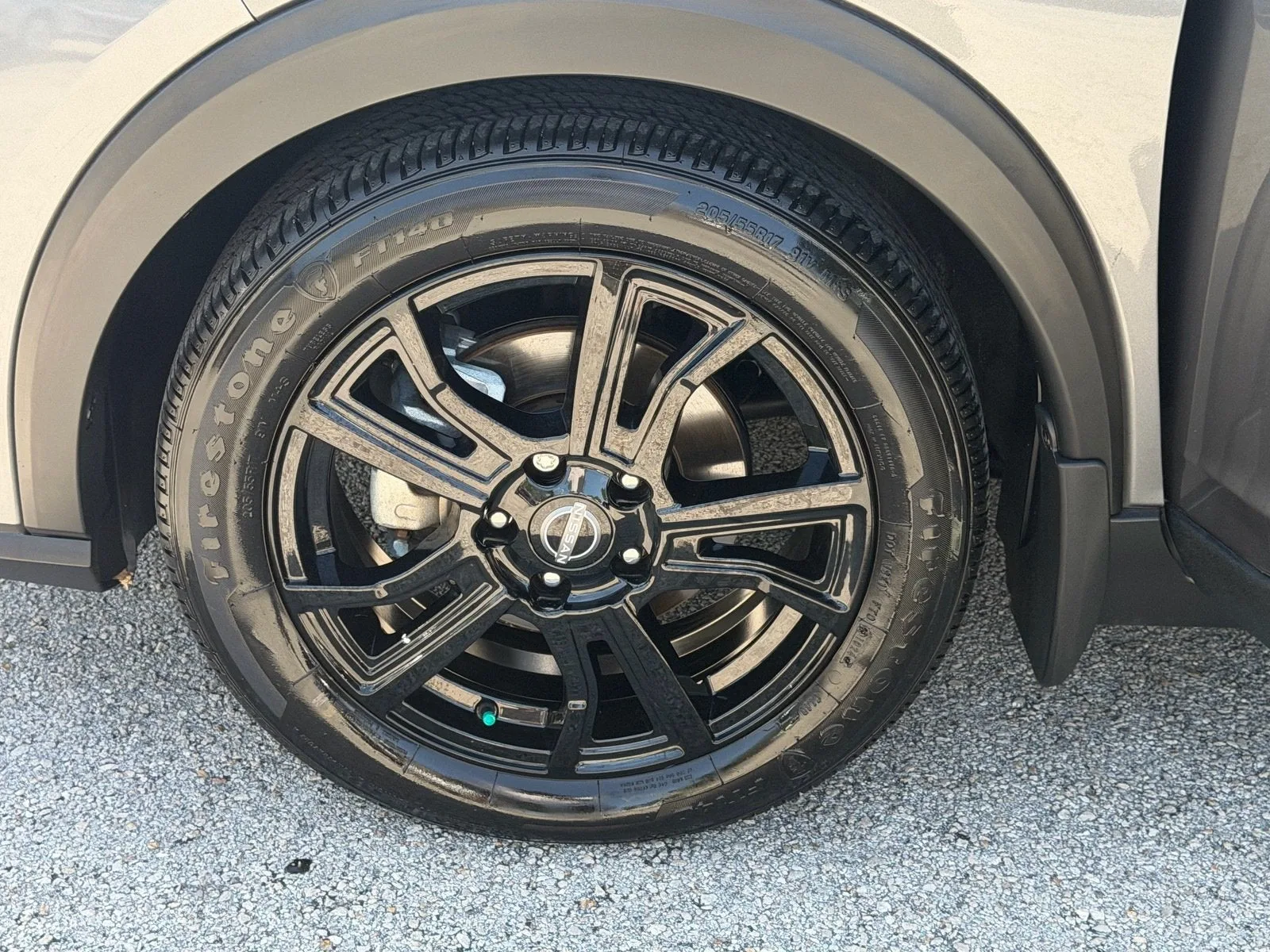 2024 Nissan Kicks SV photo 18