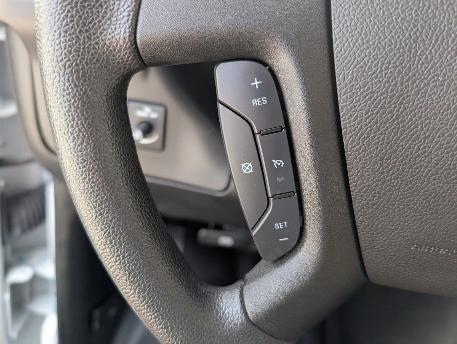 2023 Chevrolet Express Passenger LS photo 23