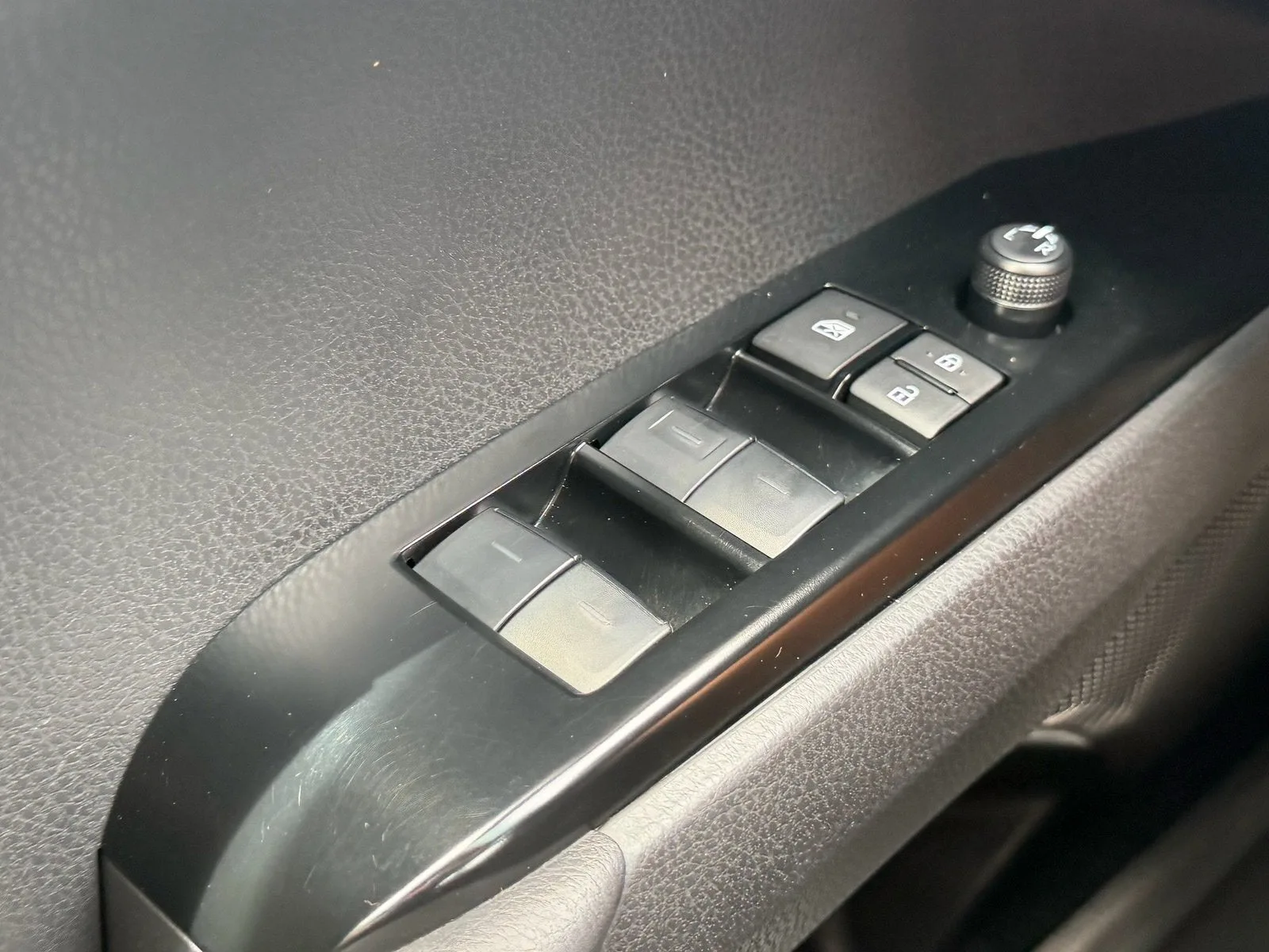 2026 Toyota Camry SE photo 26