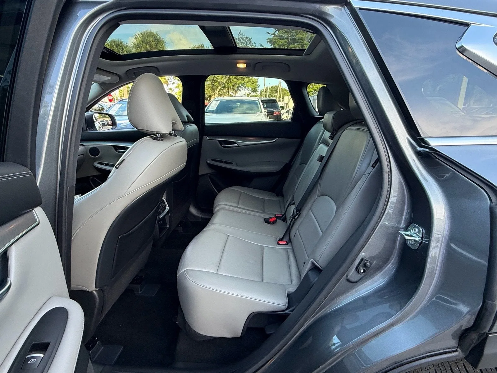 2023 INFINITI QX50 LUXE photo 11