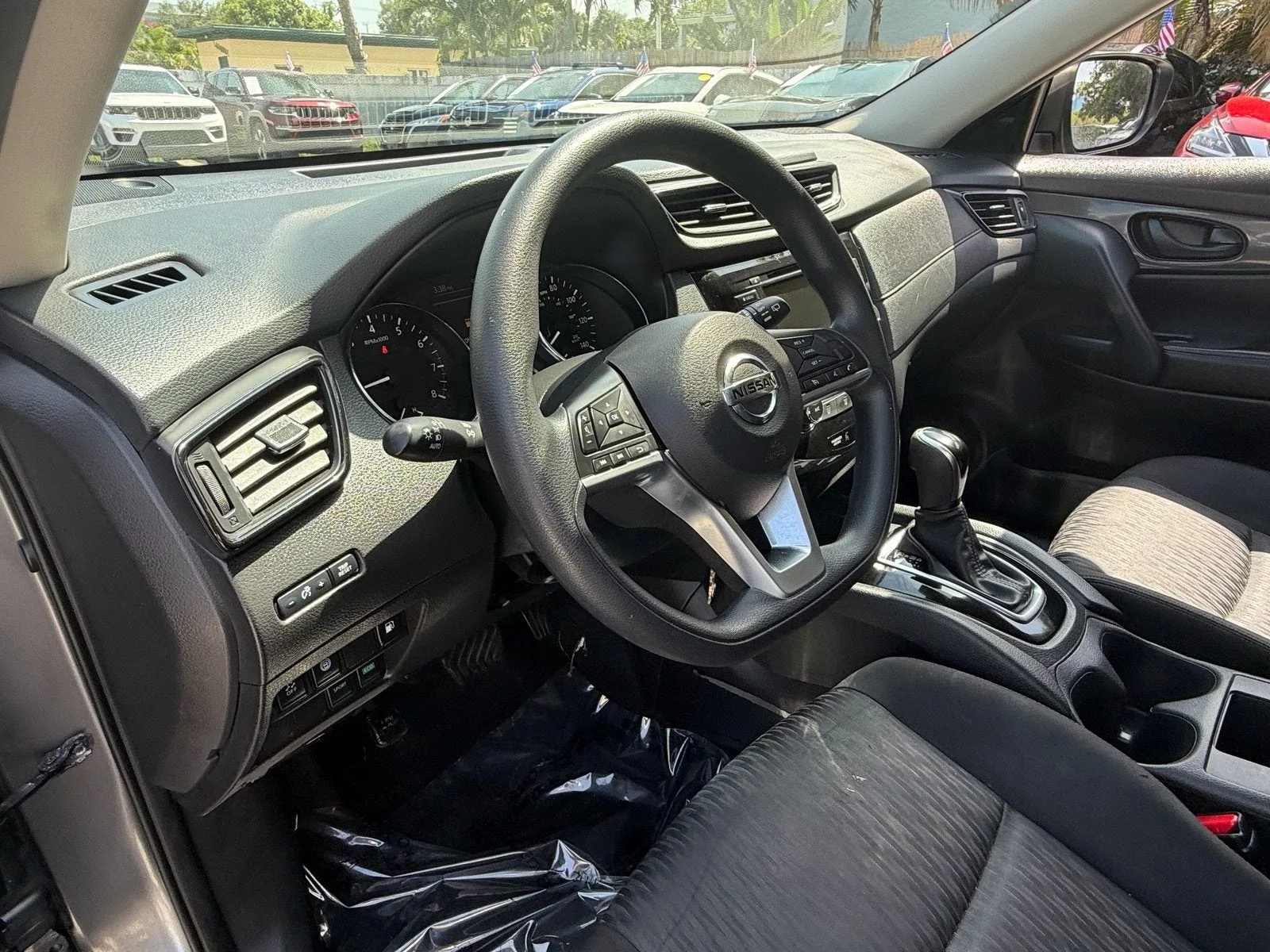 2020 Nissan Rogue S photo 10