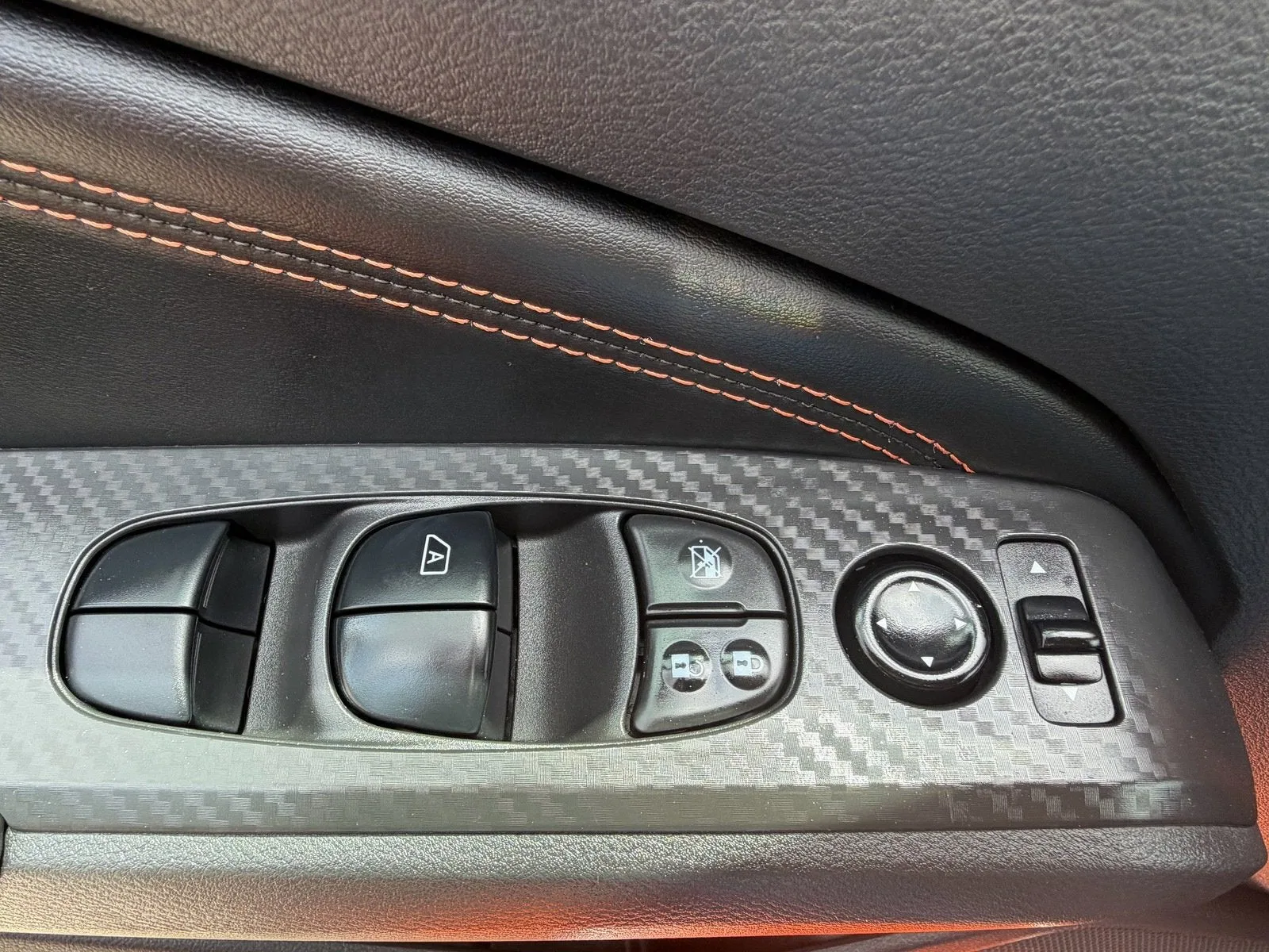 2022 Nissan Altima SR photo 24