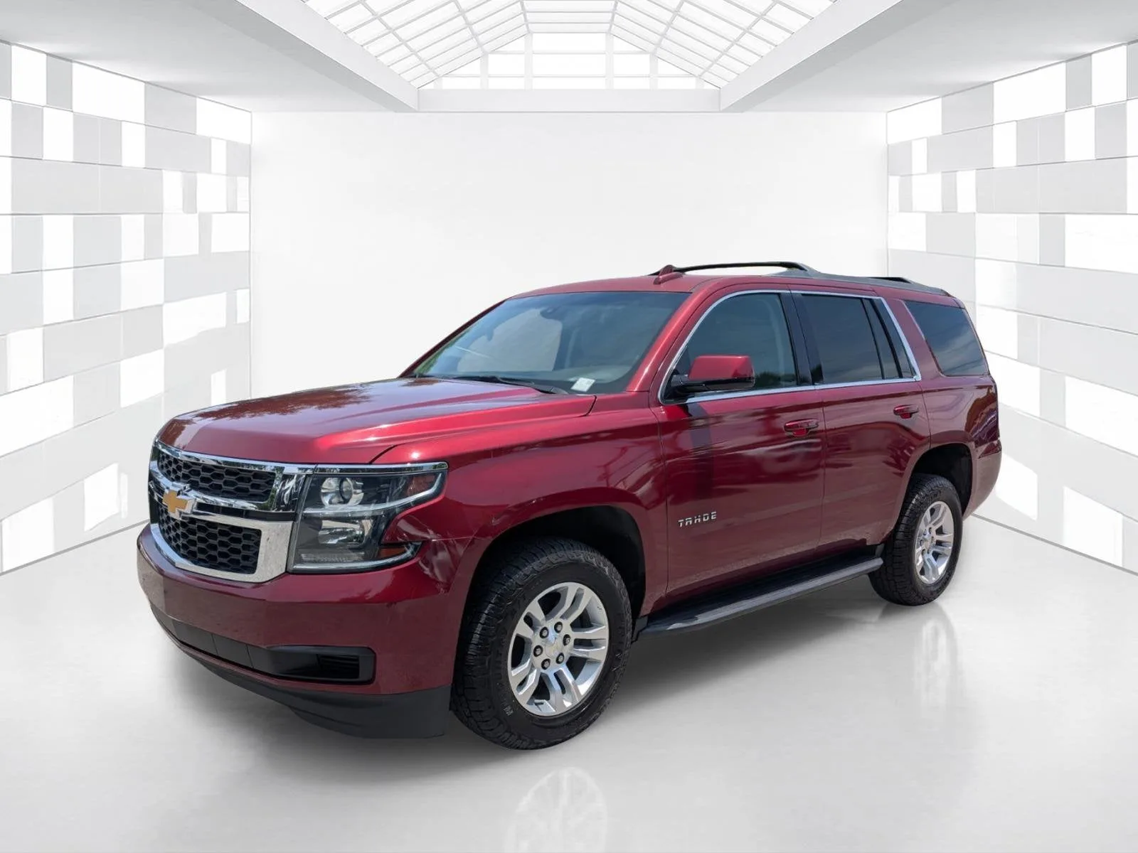 2017 Chevrolet Tahoe LS photo 3