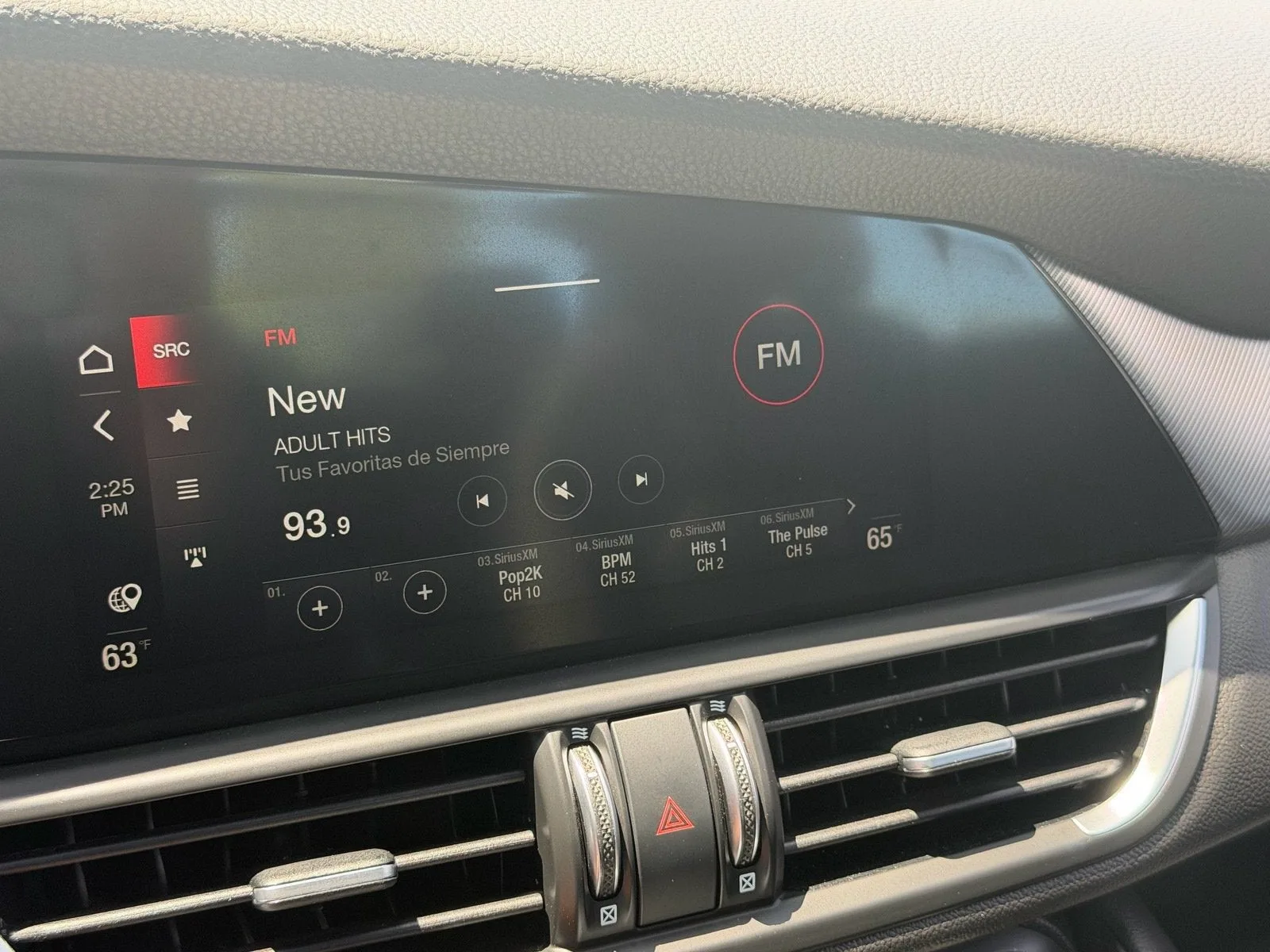 2024 Alfa Romeo Giulia Ti photo 24