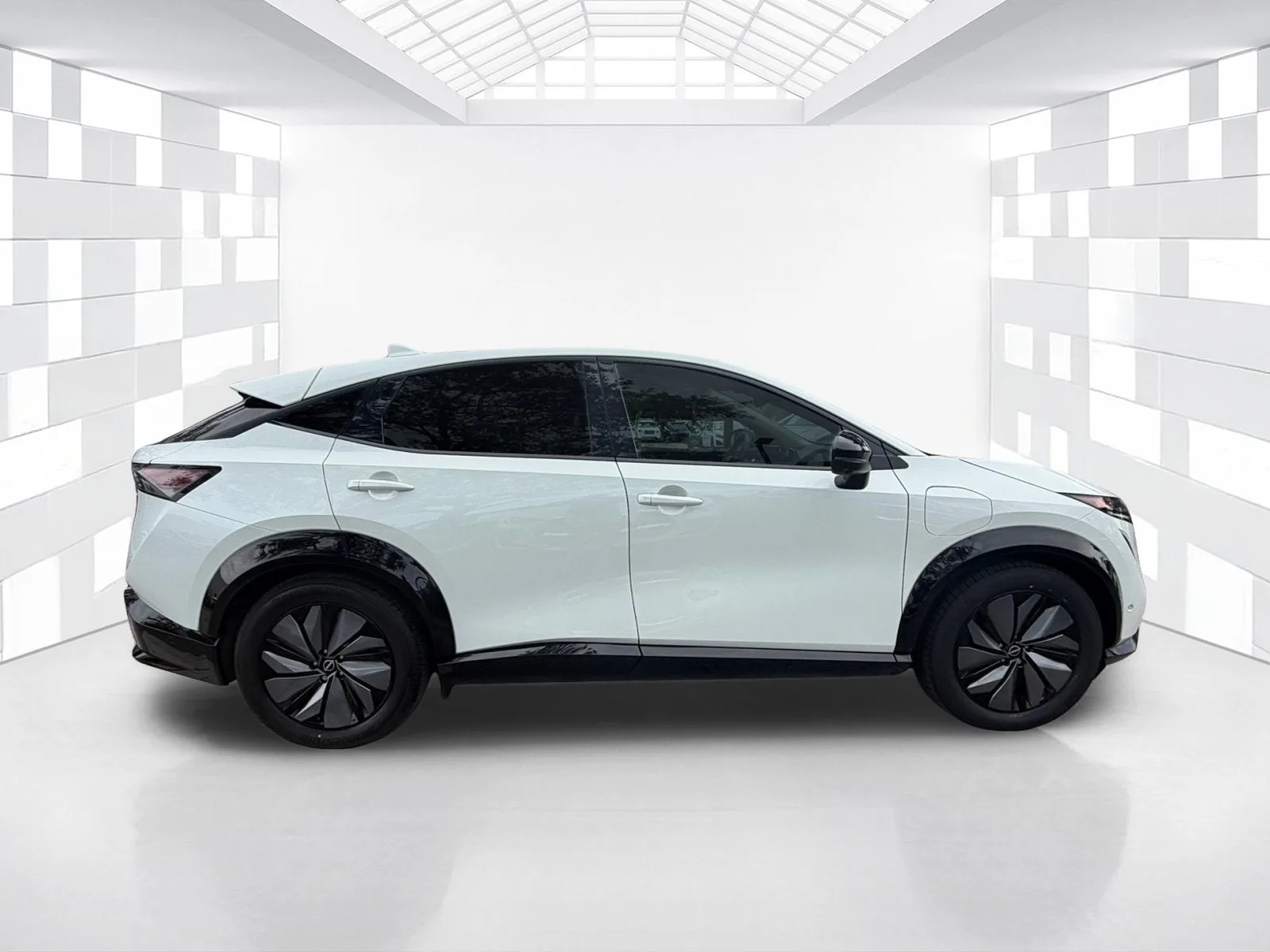 2024 Nissan ARIYA PLATINUM+ photo 8
