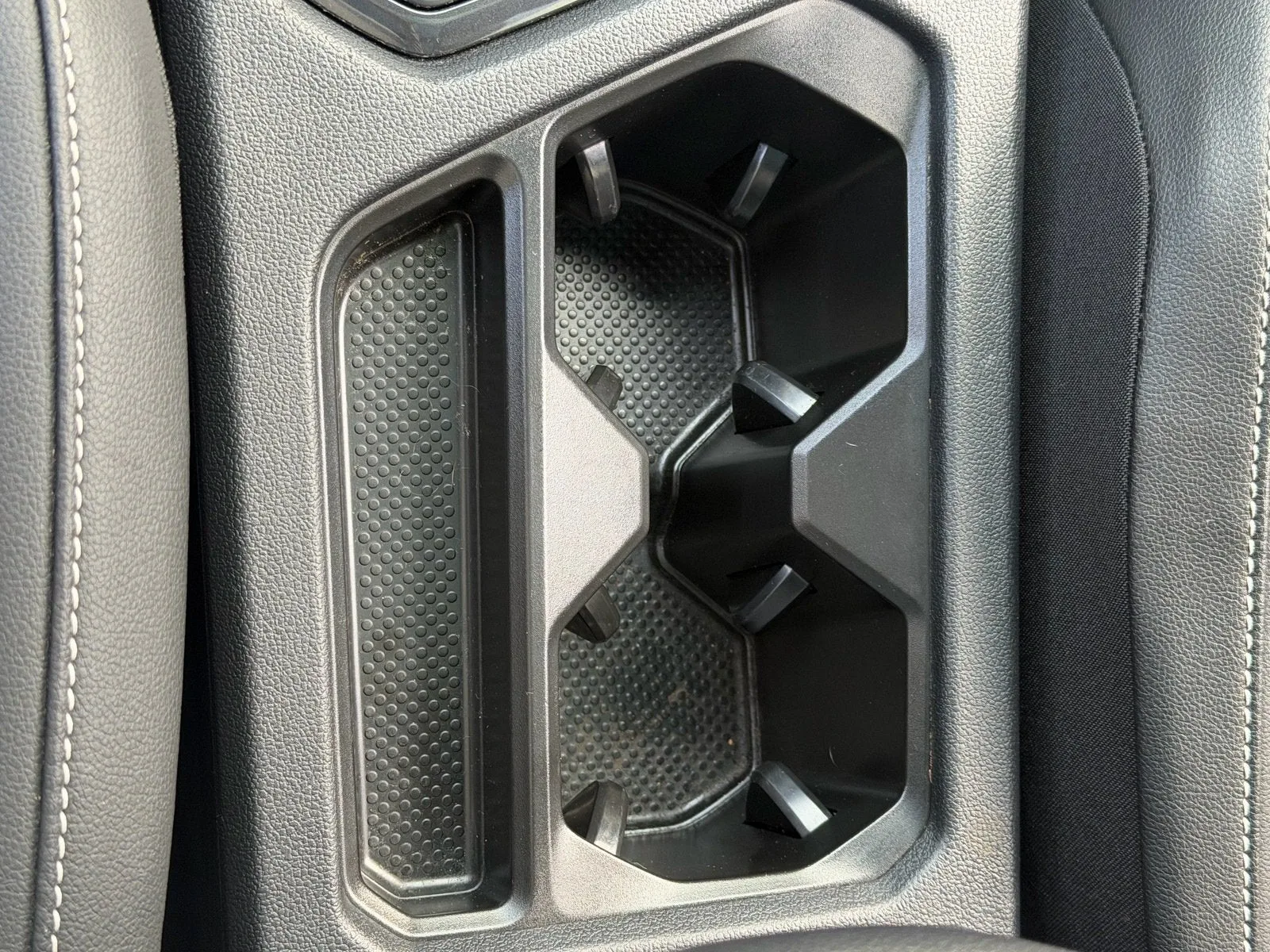 2022 Volkswagen Tiguan SE R-Line Black photo 30