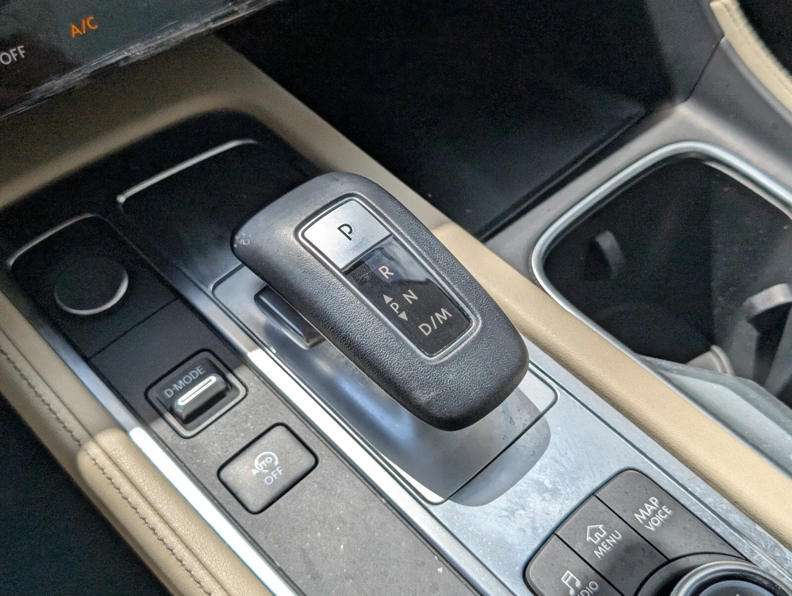 2023 INFINITI QX60 LUXE photo 28
