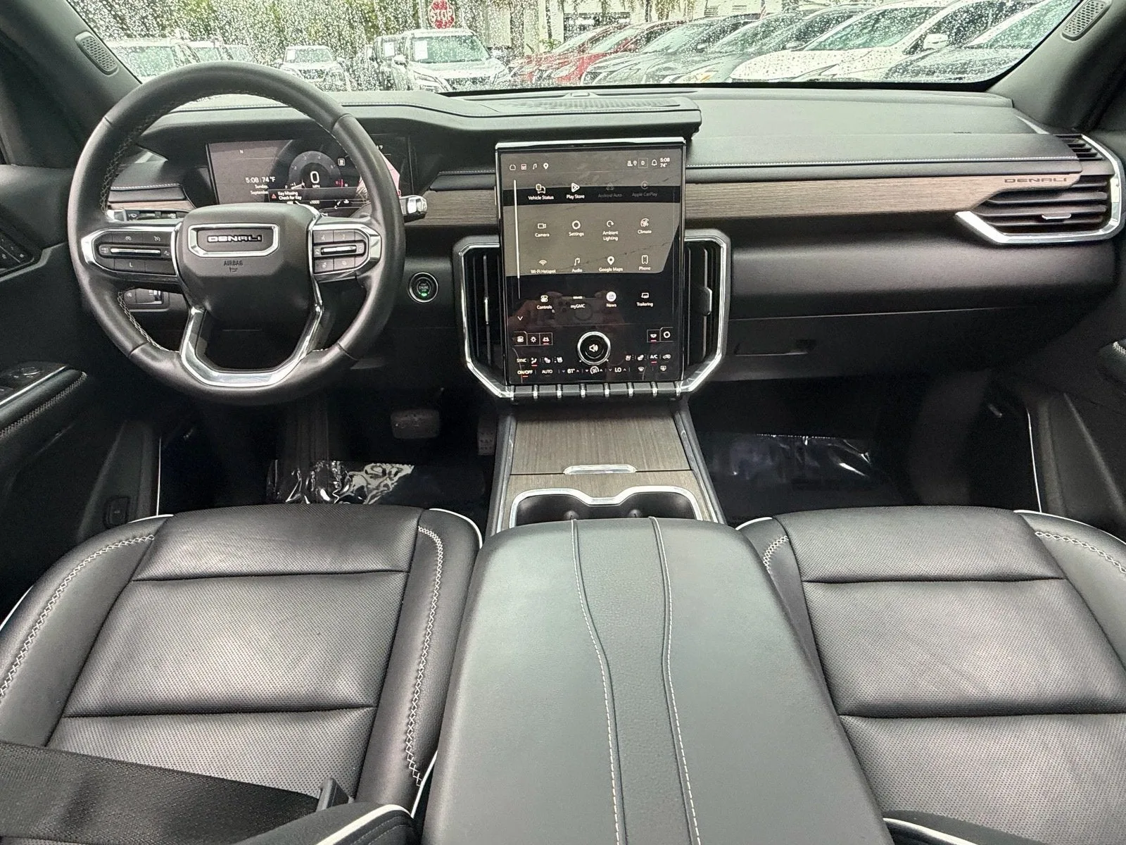 2024 GMC Acadia FWD Denali photo 15