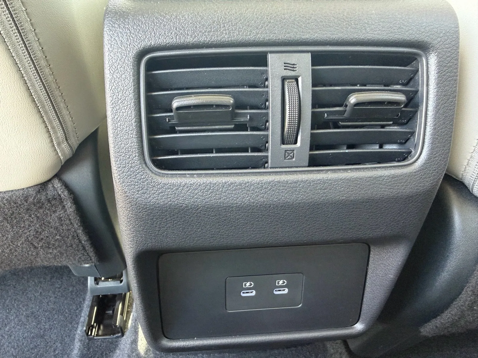 2026 Nissan Rogue Dark Armor™ photo 15