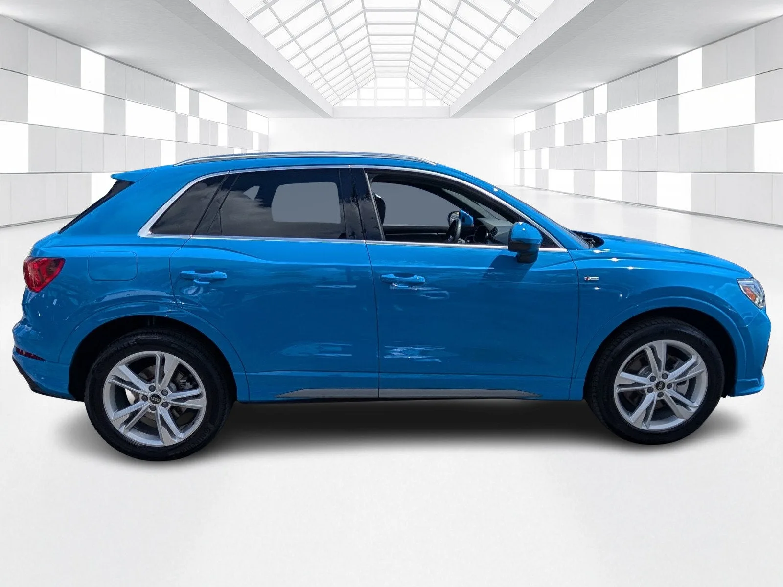 2022 Audi Q3 S line Premium Plus photo 8