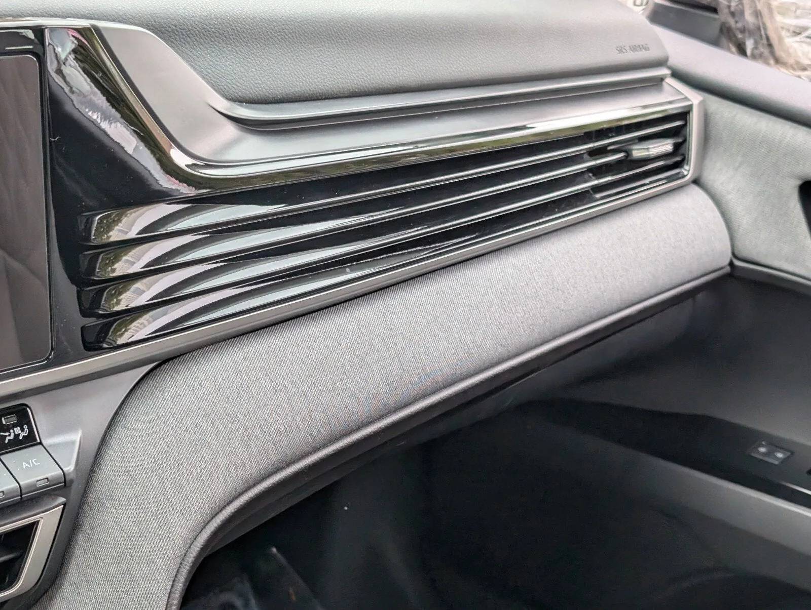 2025 Toyota Camry LE photo 23