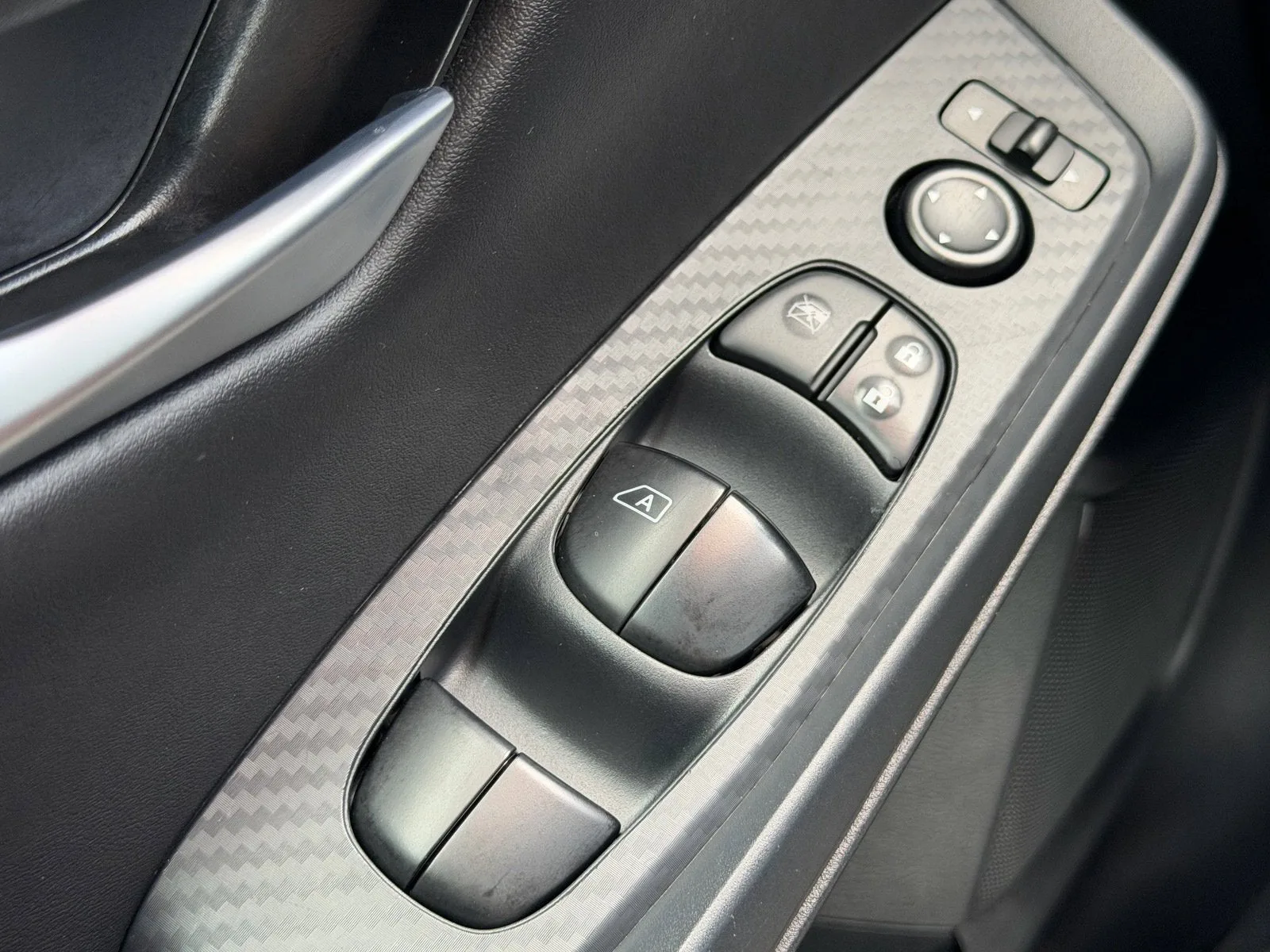 2024 Nissan Sentra SV photo 26