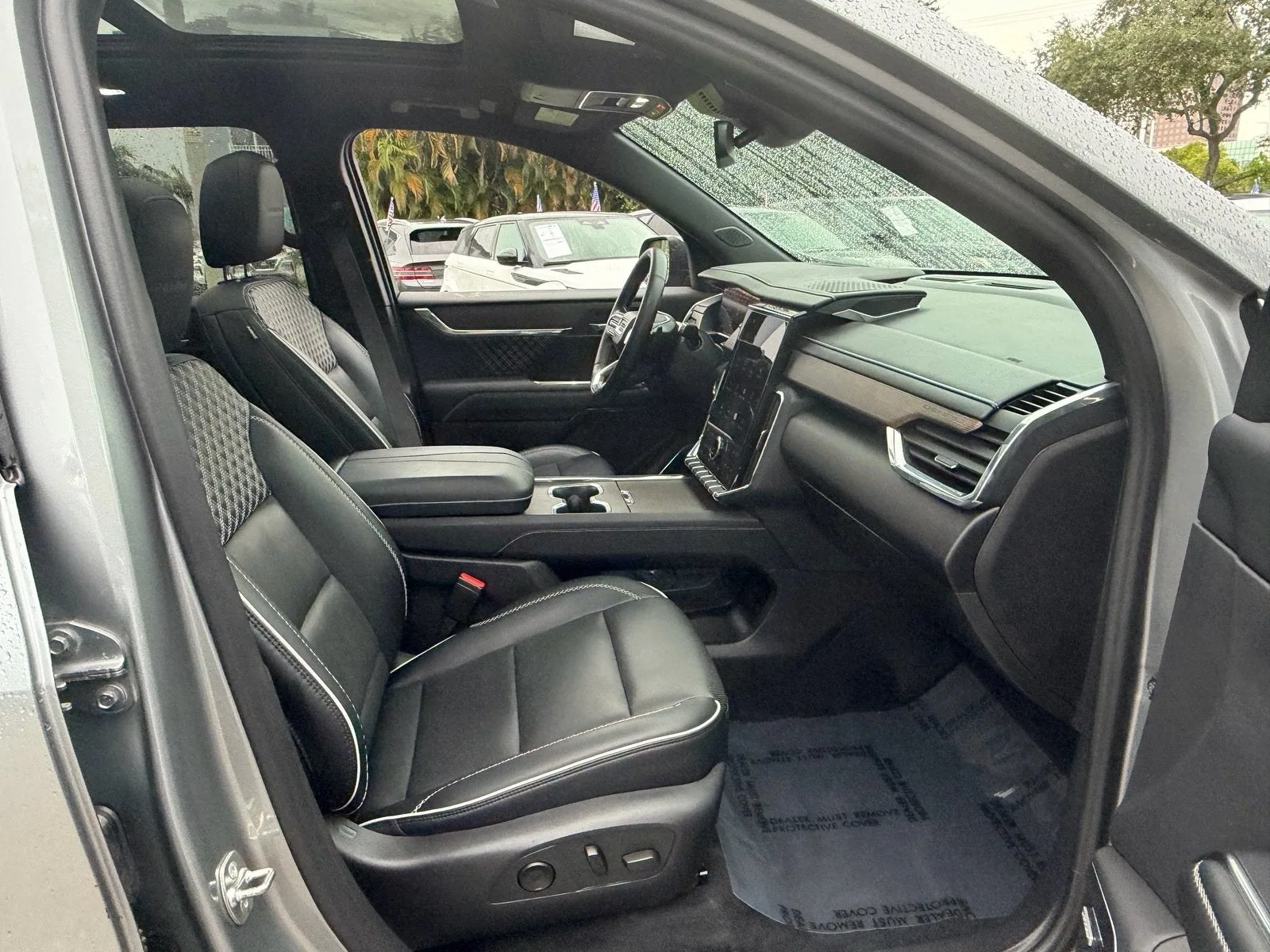2024 GMC Acadia FWD Denali photo 20