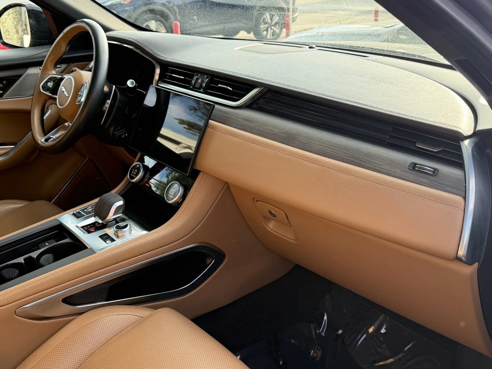2023 Jaguar F-PACE S photo 13