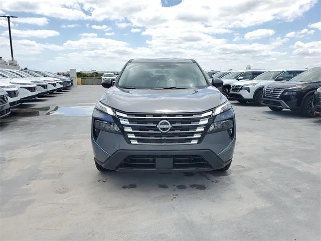 2025 Nissan Rogue S photo 2