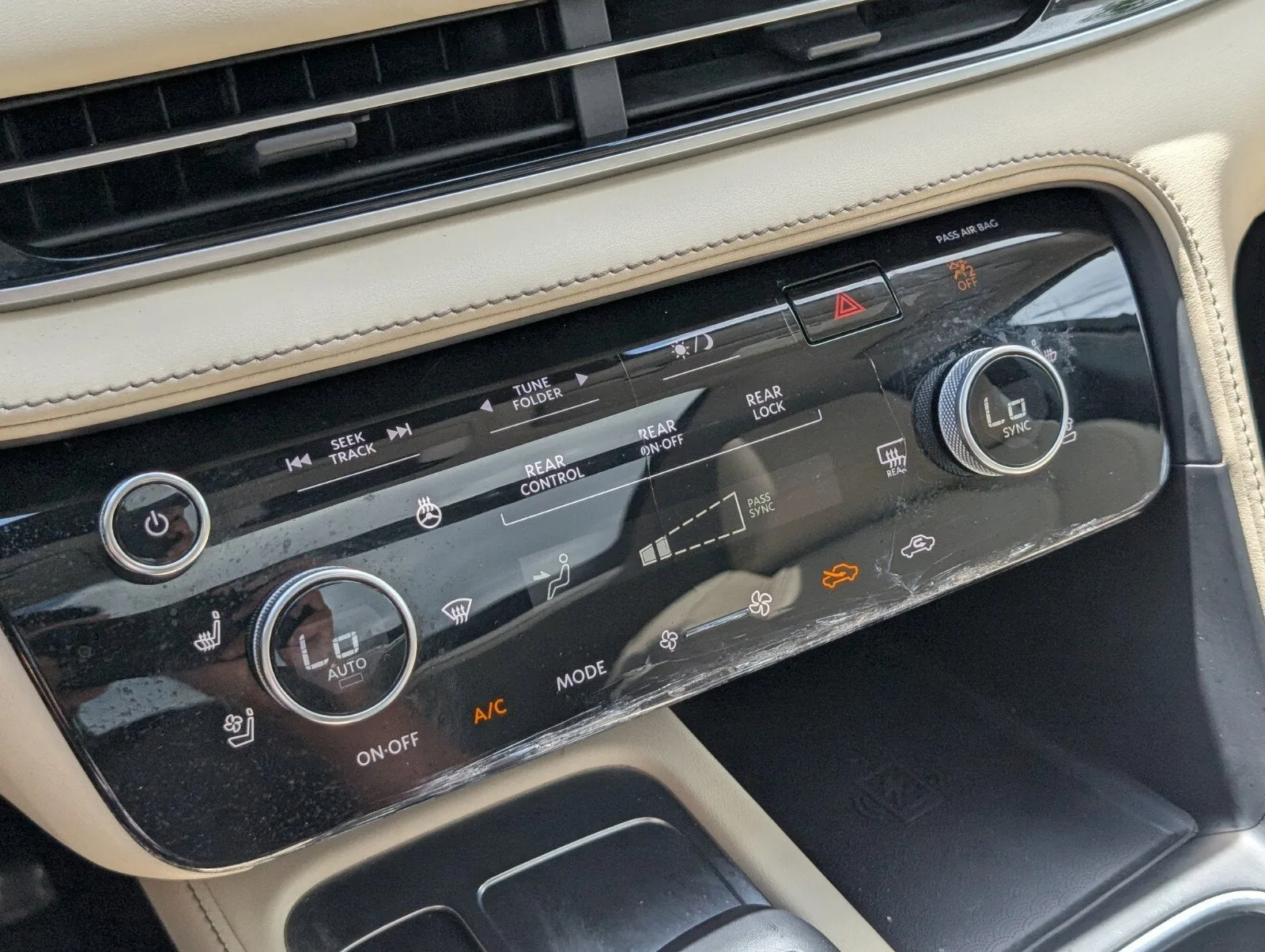 2023 INFINITI QX60 LUXE photo 27
