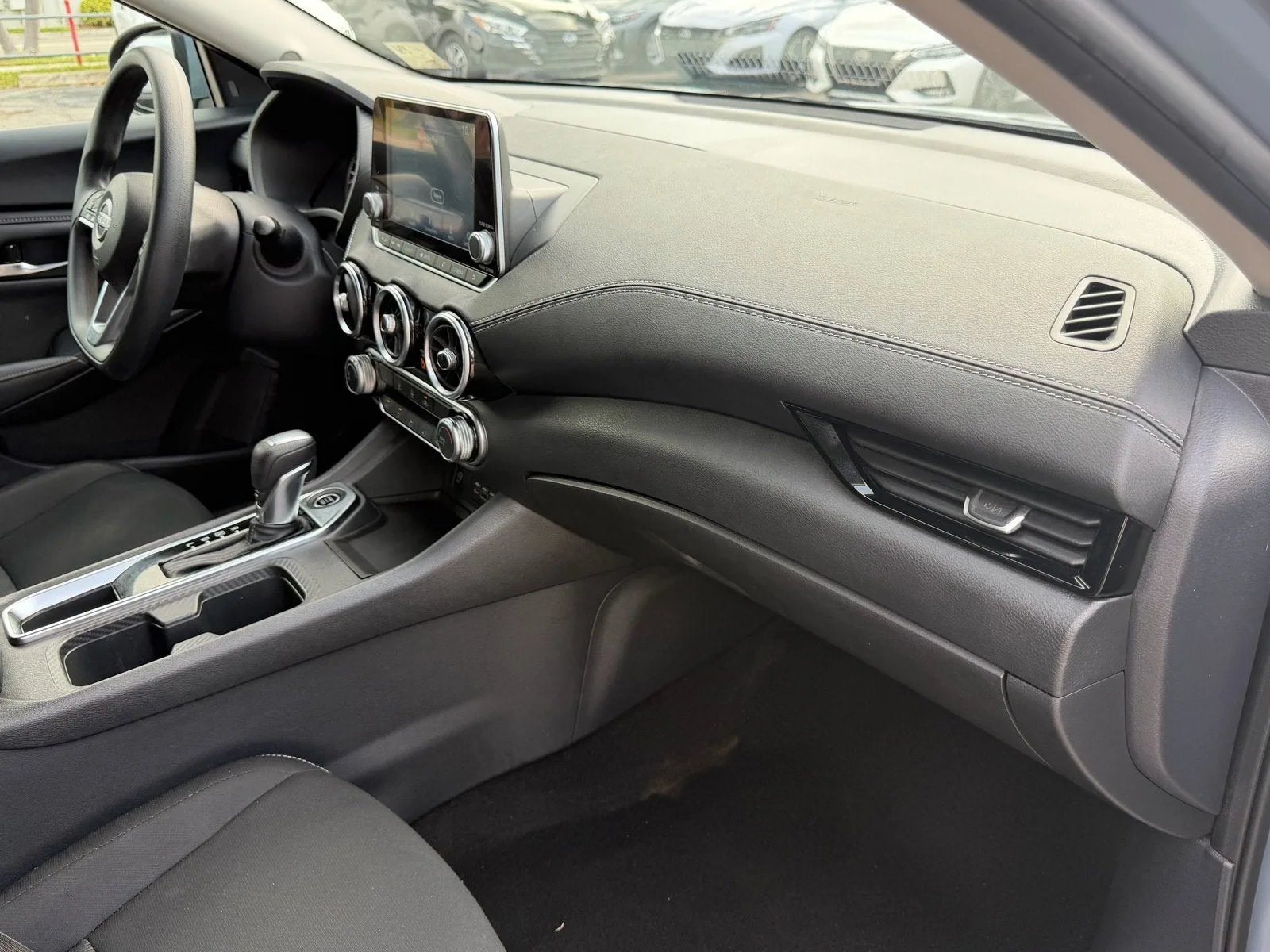2024 Nissan Sentra SV photo 18