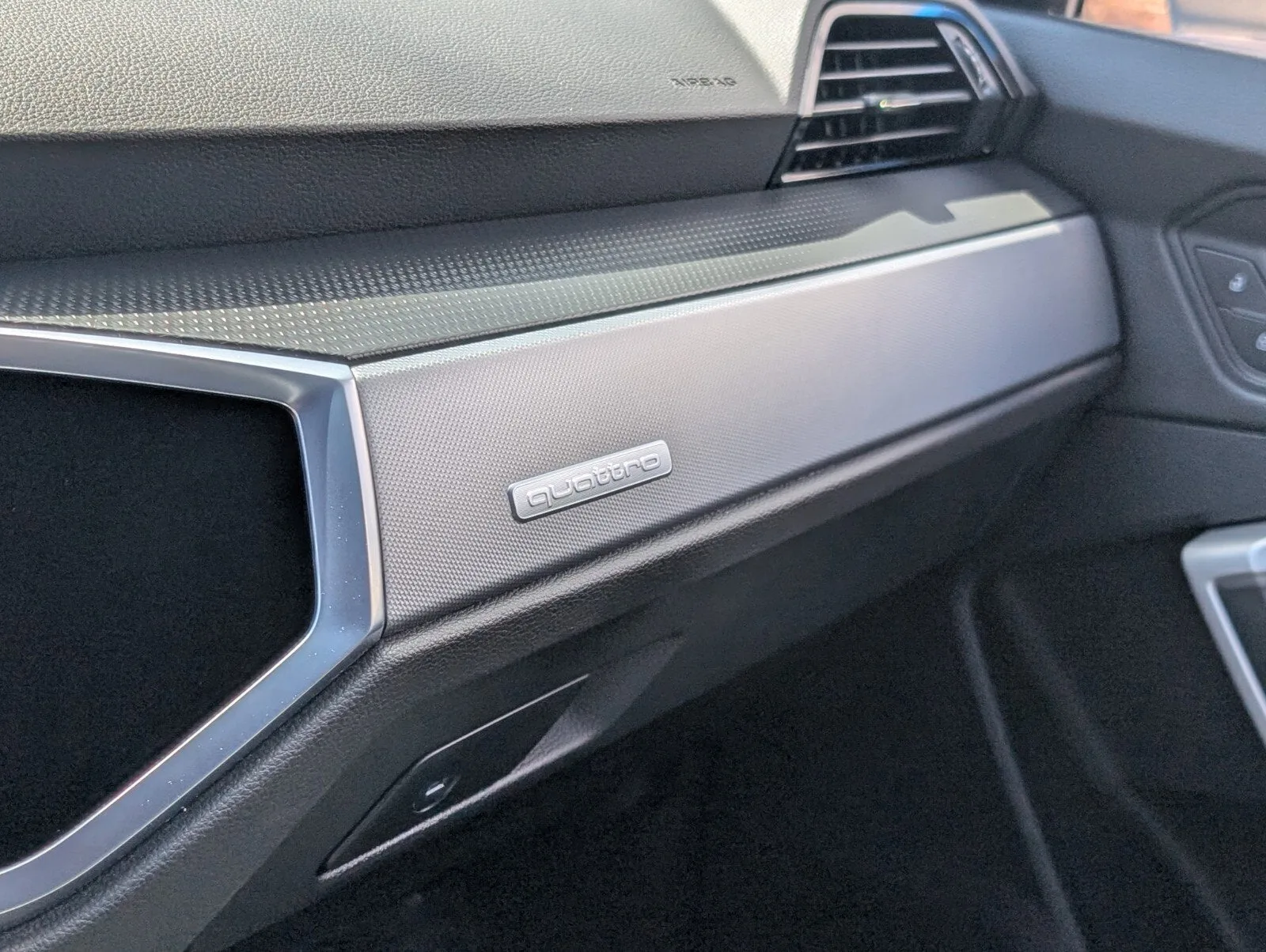 2022 Audi Q3 S line Premium Plus photo 33