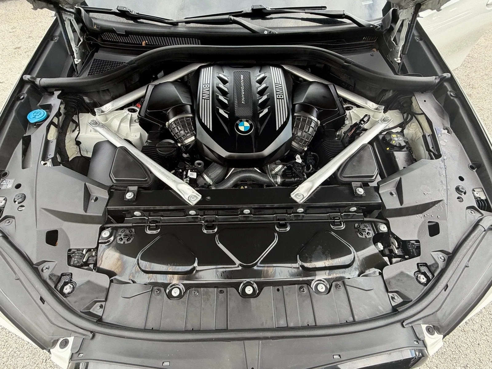 2023 BMW X6 M50i photo 22