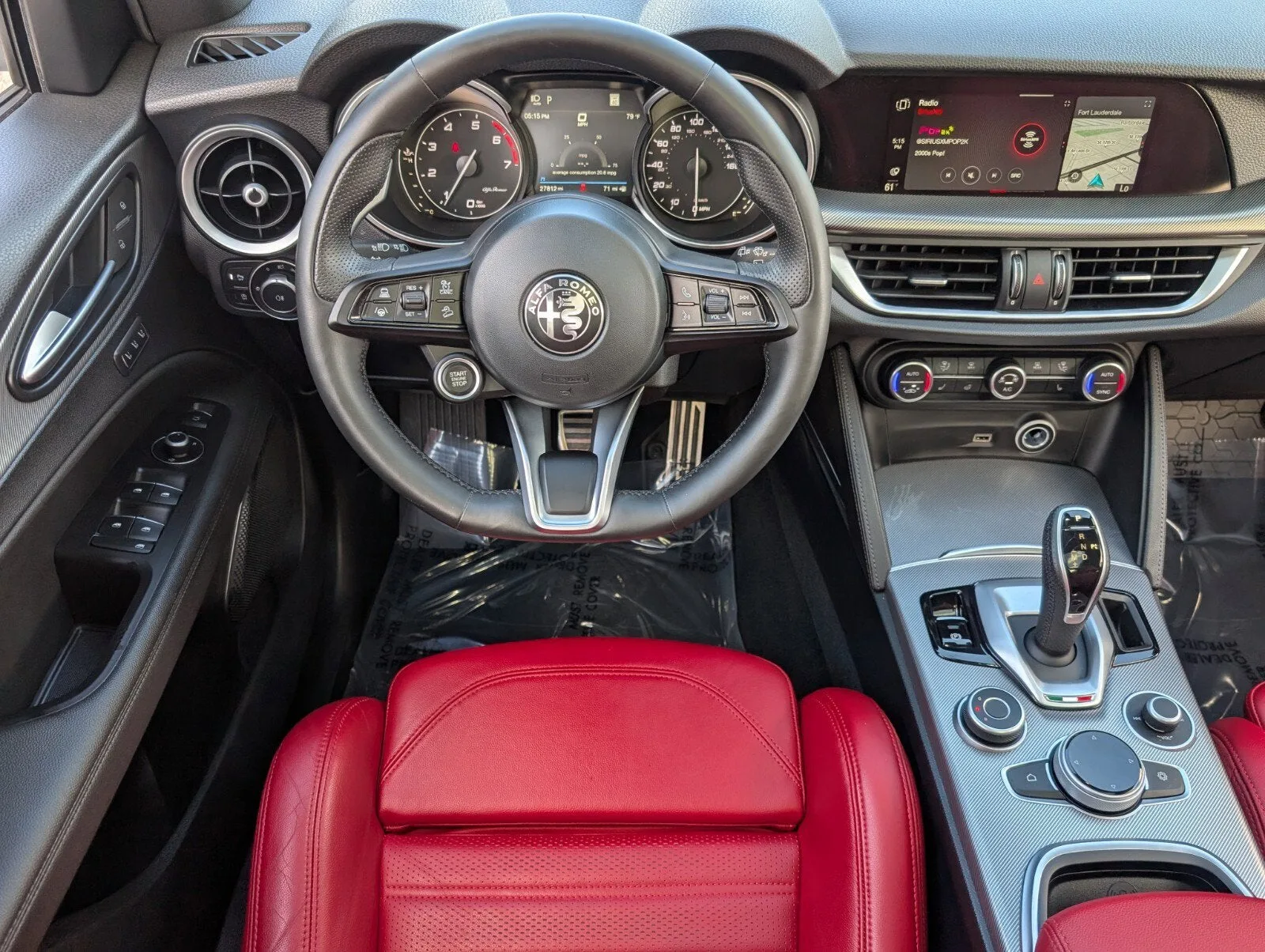 2023 Alfa Romeo Stelvio Veloce photo 12
